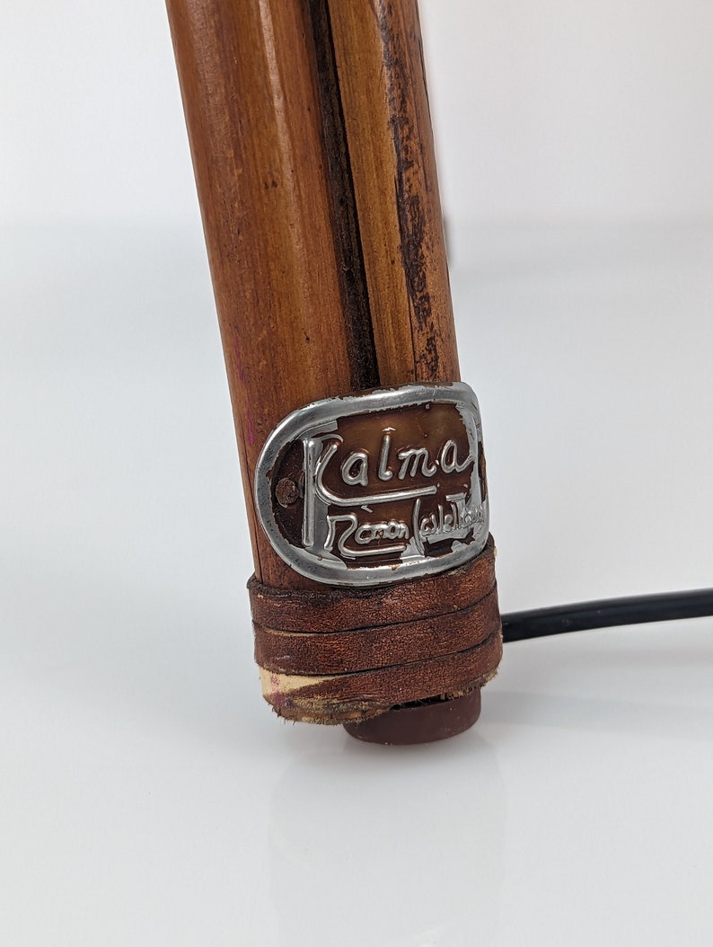 Bamboo_floor_lamp_by_Ramón_Castellano_for_Kalma,_1970
