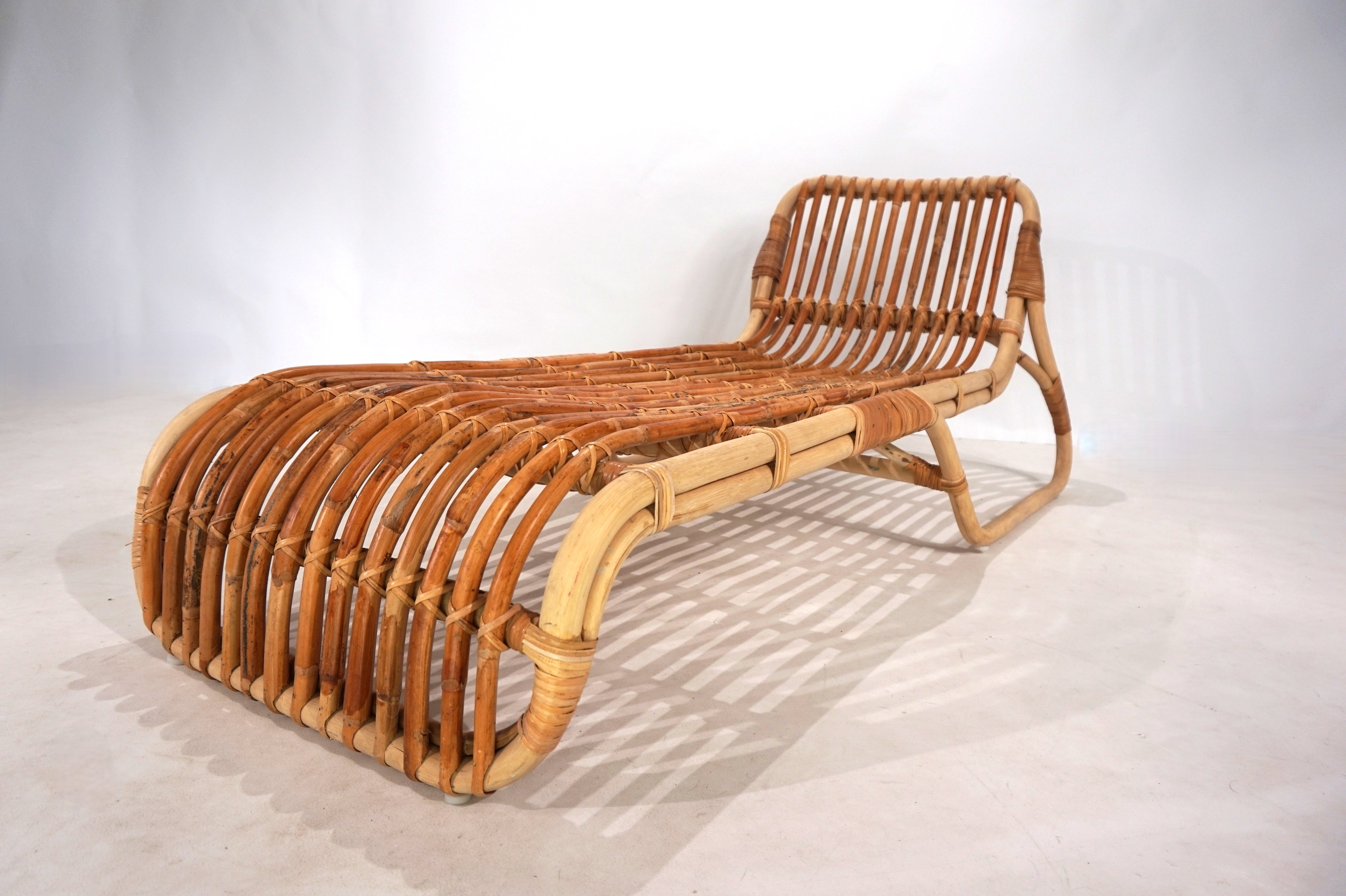 Bamboo_lounger_daybed,_1970s