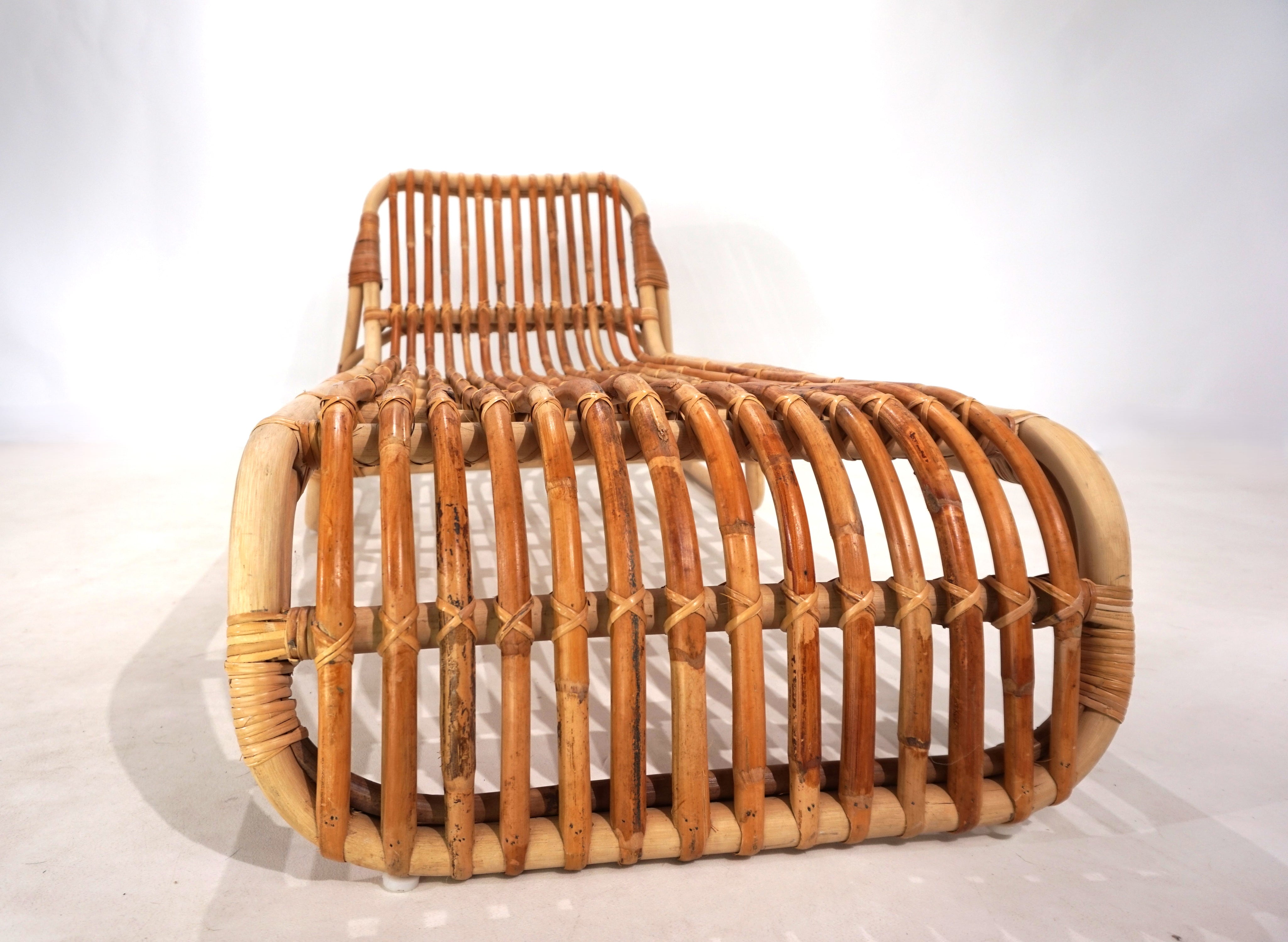 Bamboo_lounger_daybed,_1970s