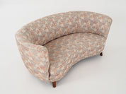 Banana_sofa,_Danish_design,_1970s,_production:_Denmark