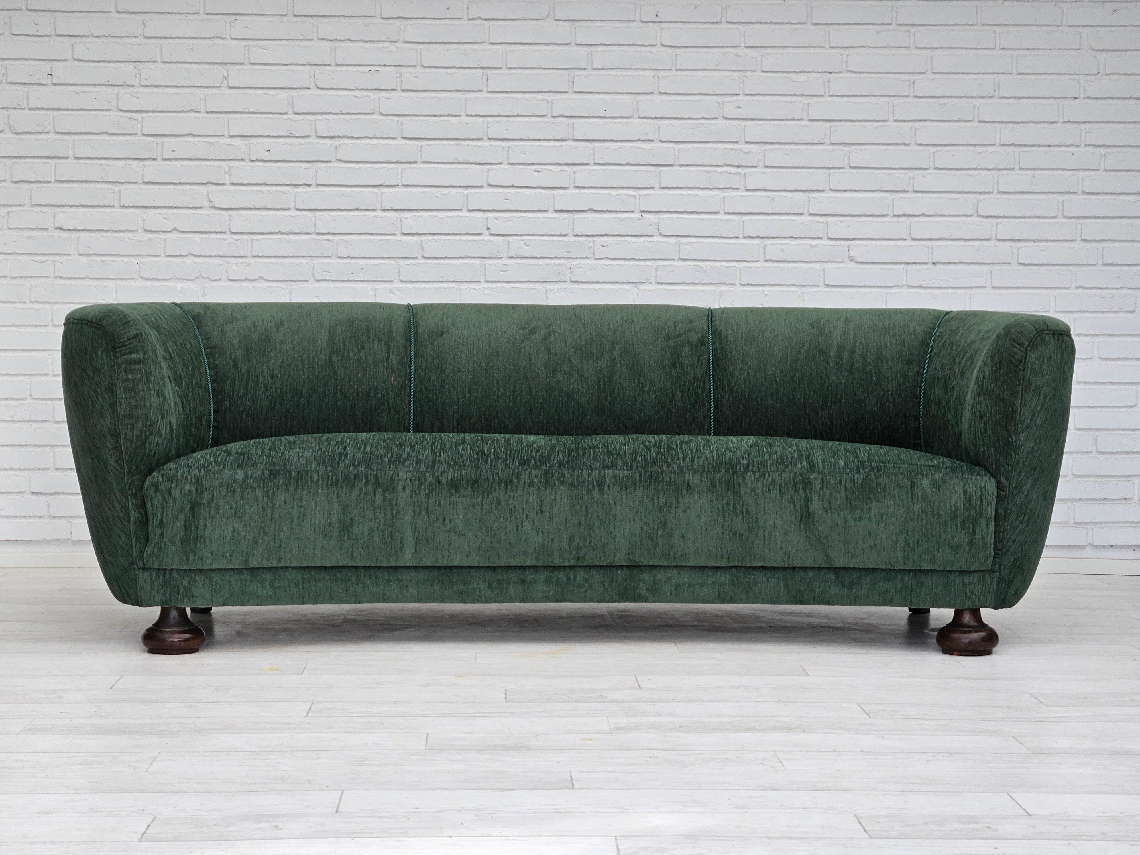 Banana_Three_Seater_Sofa_by_Danish_Manufacturer_1960s_Denmark