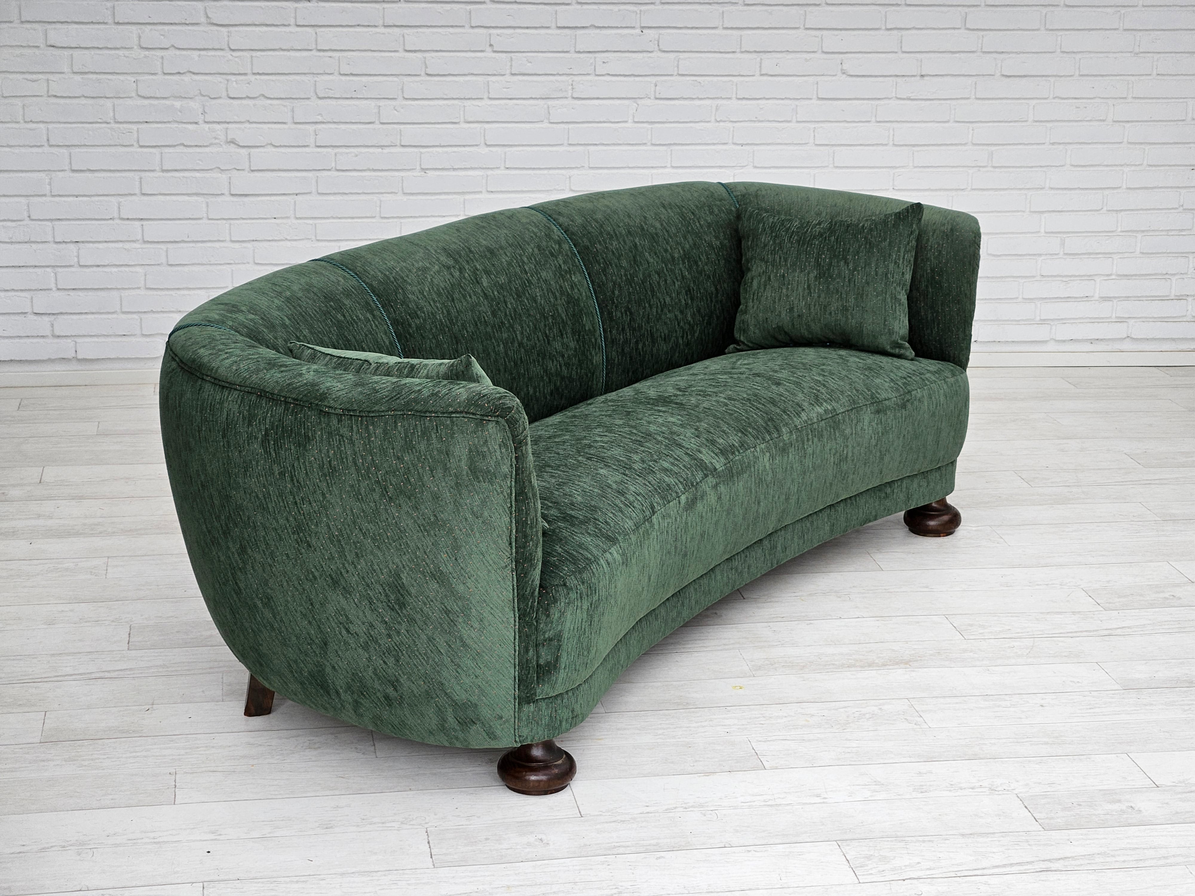 Banana_Three_Seater_Sofa_by_Danish_Manufacturer_1960s_Denmark