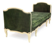 Banquette,_daybed_ancient_vintage