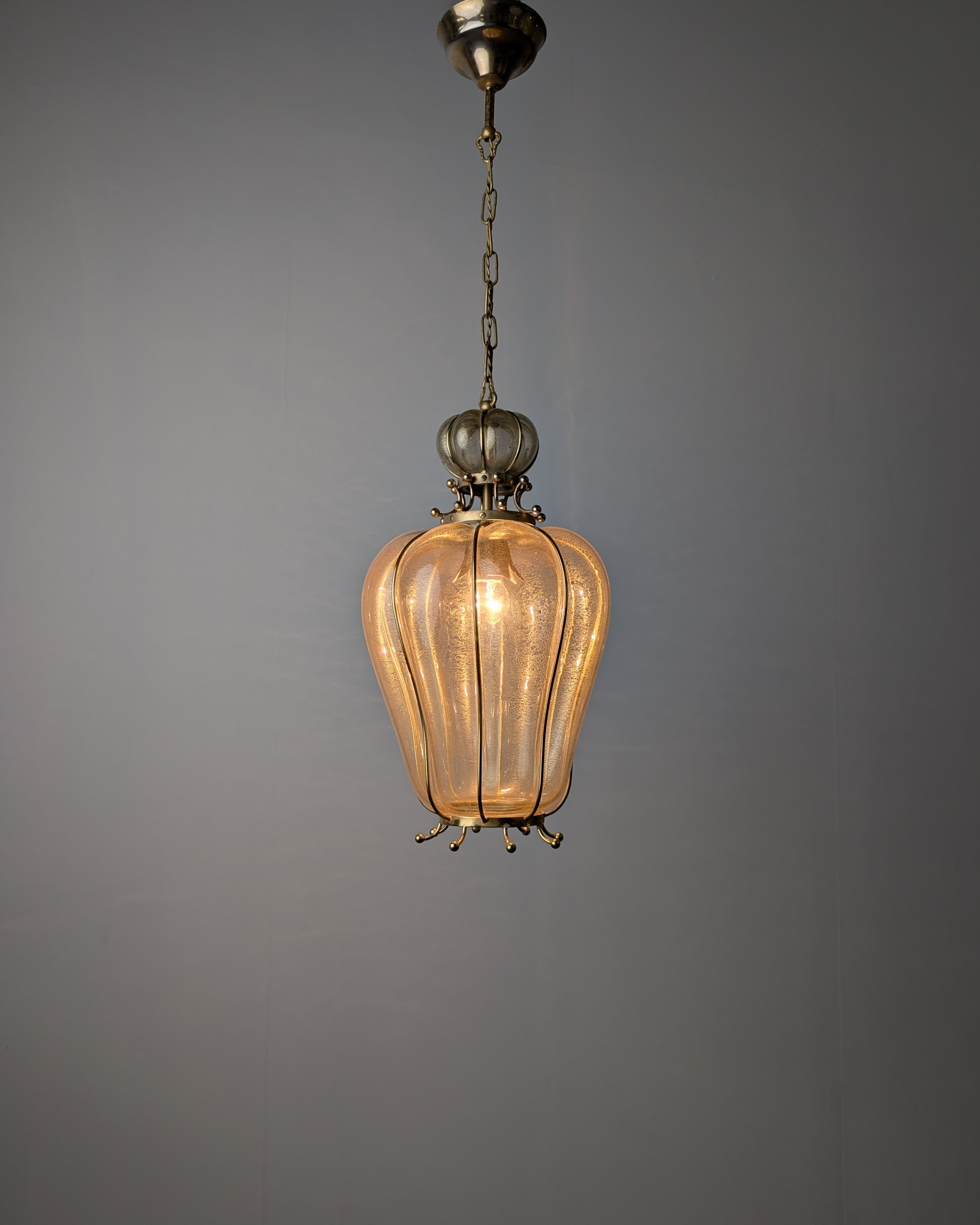 Barovier_&_Toso_Murano_Glass_Pendant_Lamp_with_24k_Gold_Flecks,_Italy_Mid_Century