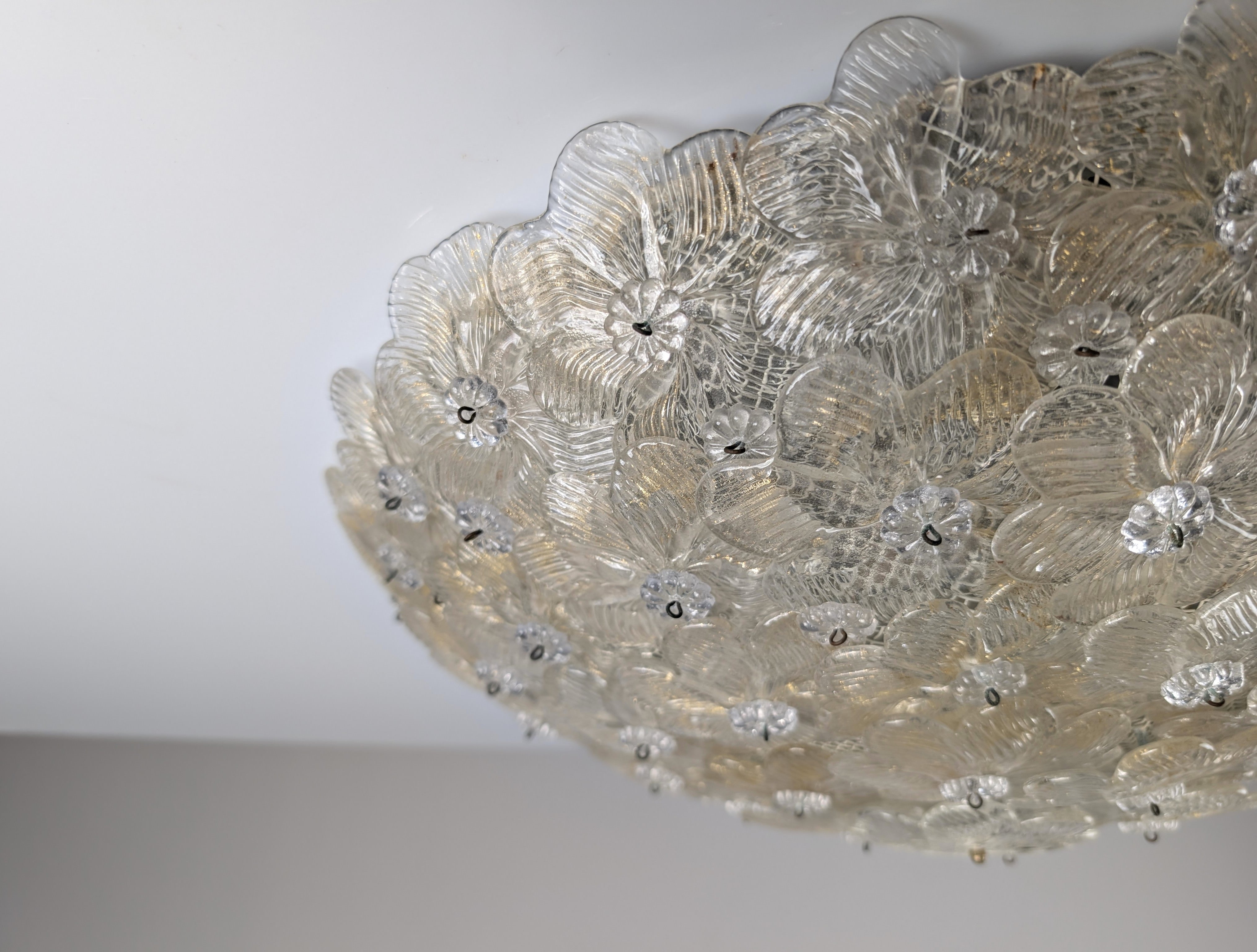 Murano_Glass_Flower_Ceiling_Lamp_by_Barovier_&_Toso_with_Gold_Dust,_Italy,_1960s