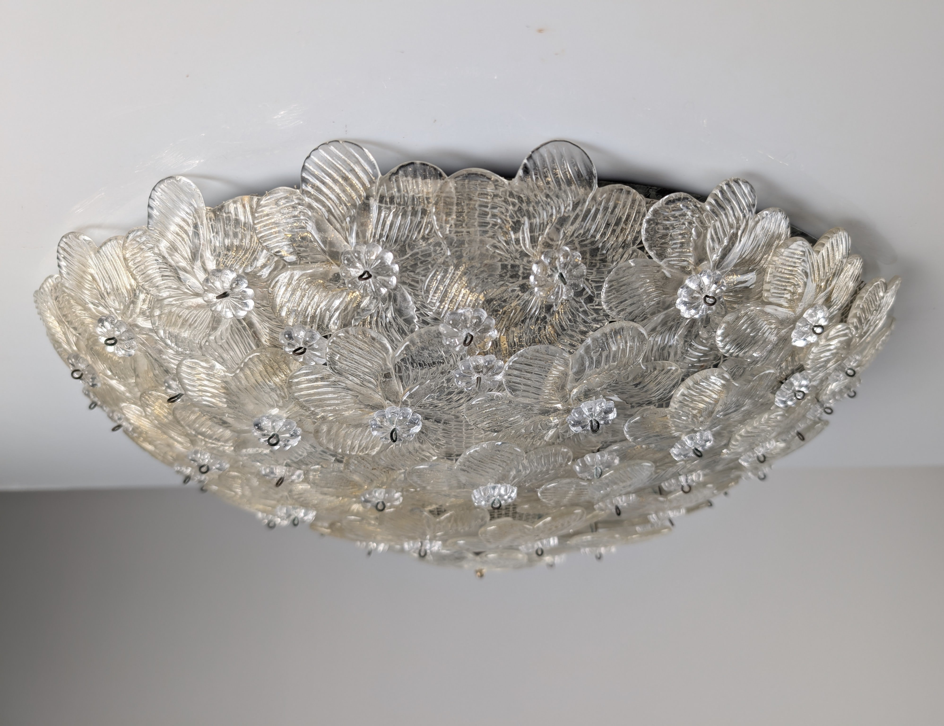 Murano_Glass_Flower_Ceiling_Lamp_by_Barovier_&_Toso_with_Gold_Dust,_Italy,_1960s
