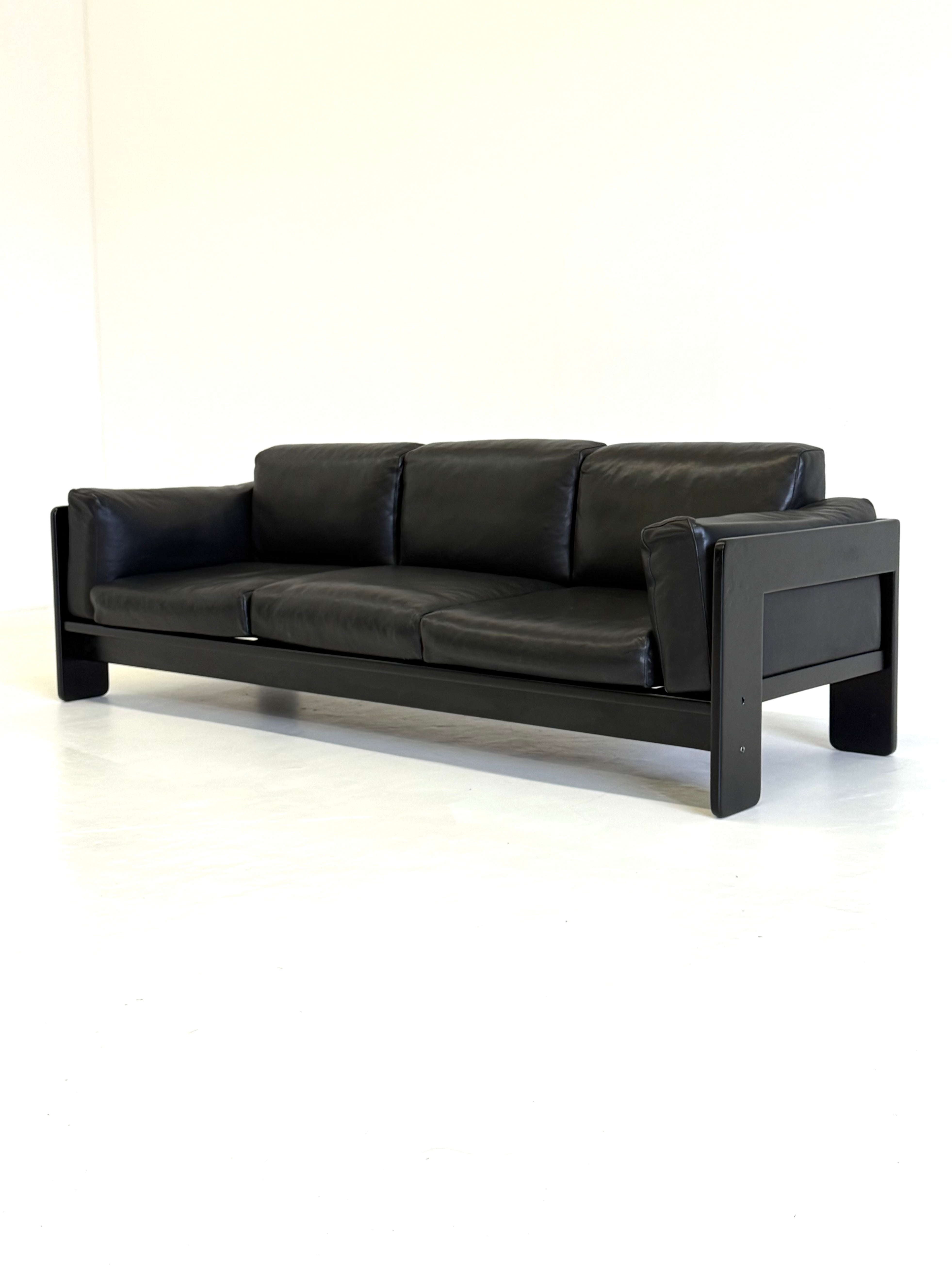 Bastiano_sofa_from_Afra_&_Tobia_Scarpa_for_Gavina