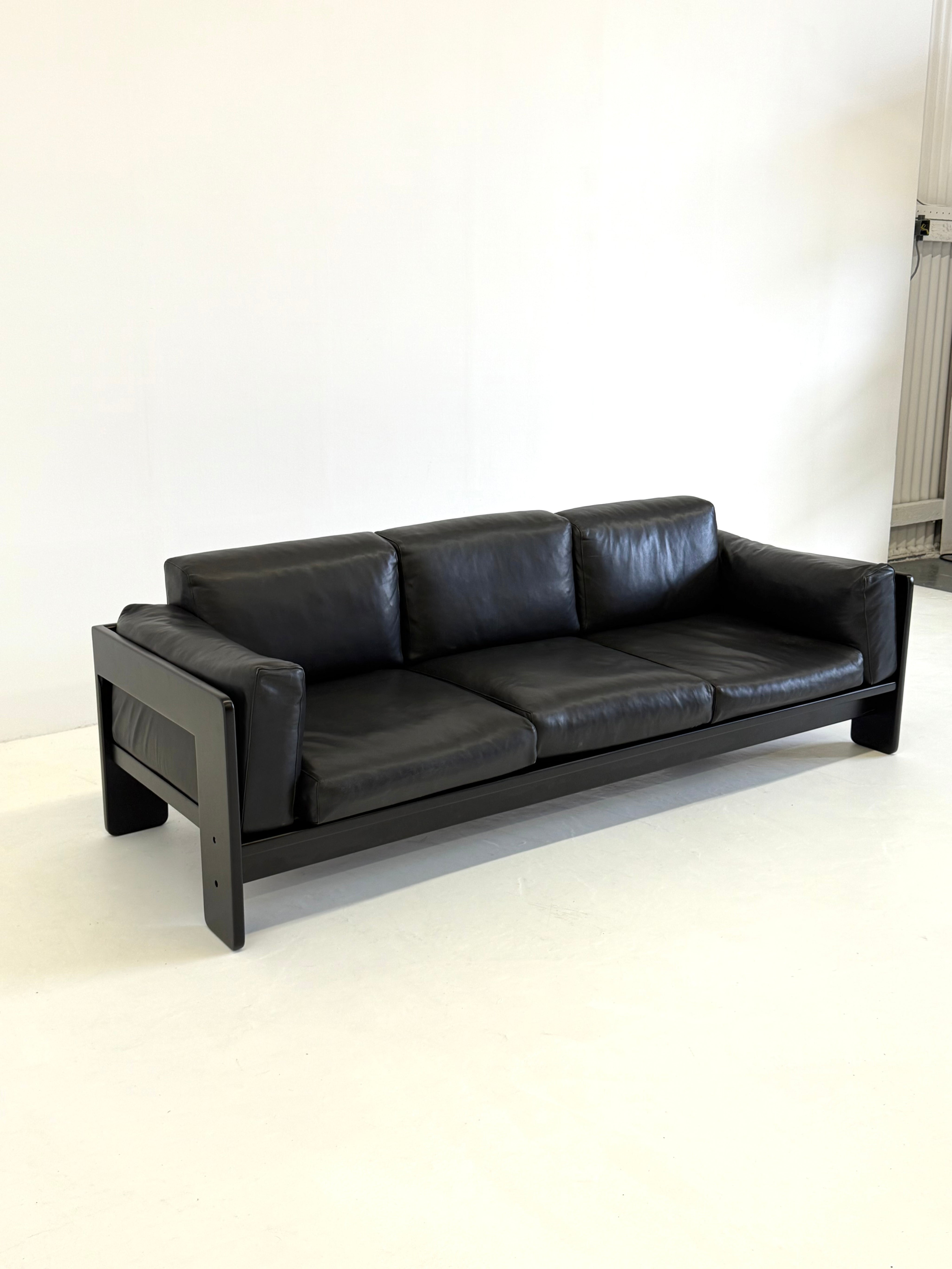 Bastiano_sofa_from_Afra_&_Tobia_Scarpa_for_Gavina