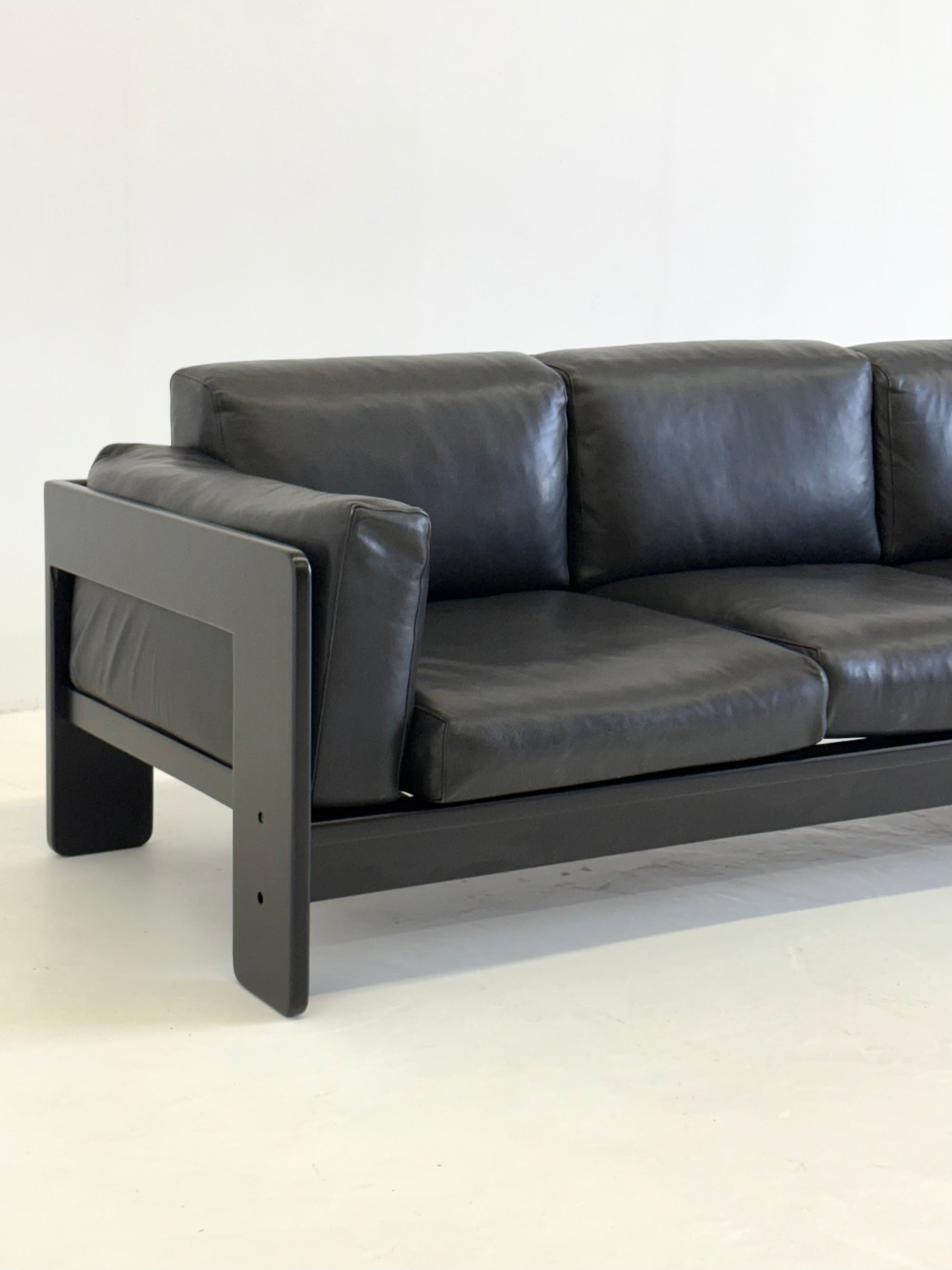Bastiano_sofa_from_Afra_&_Tobia_Scarpa_for_Gavina