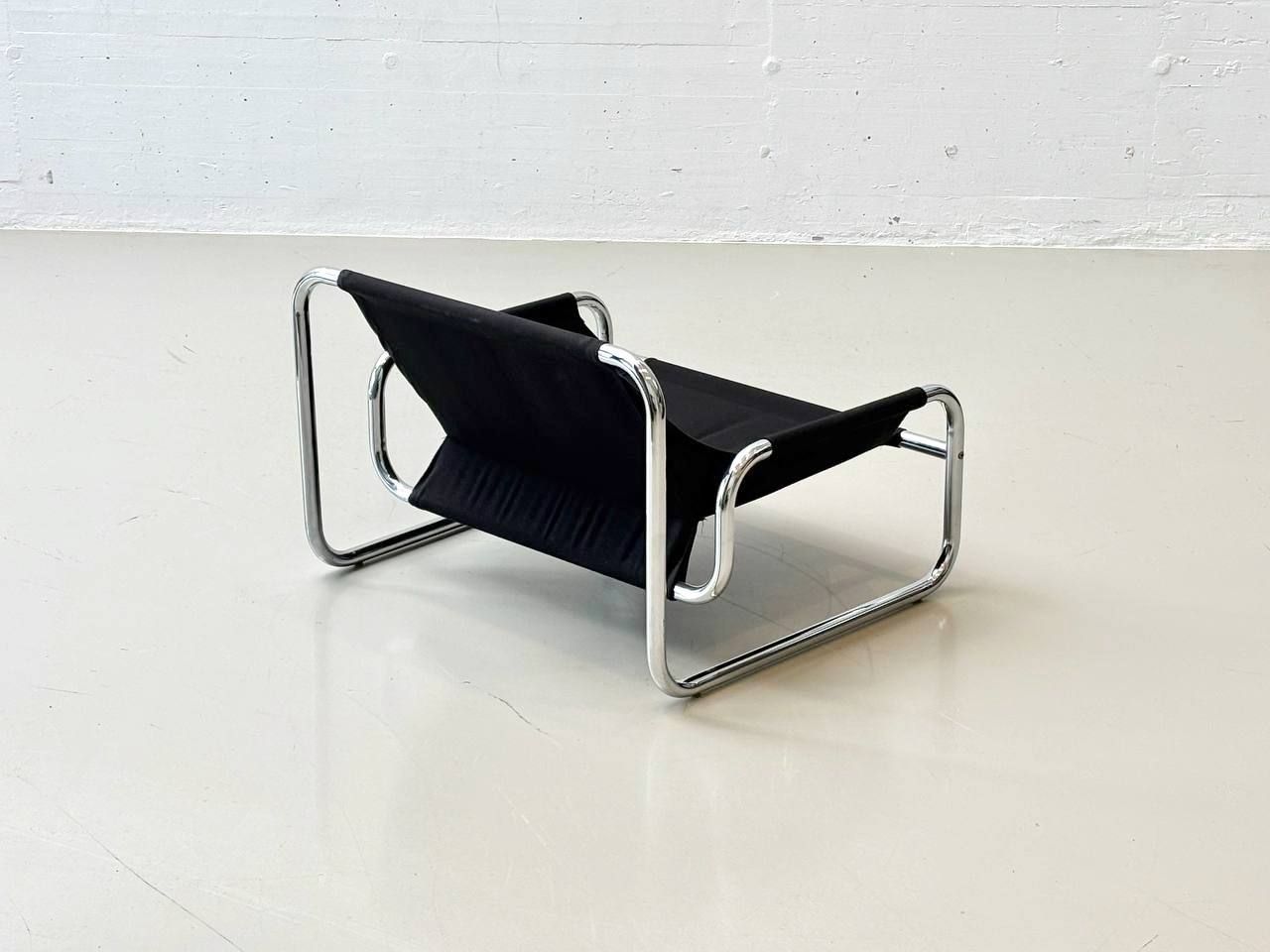 Bauhaus_lounge_chair_by_Johan_Bertil_Häggström_for_IKEA,_1970s