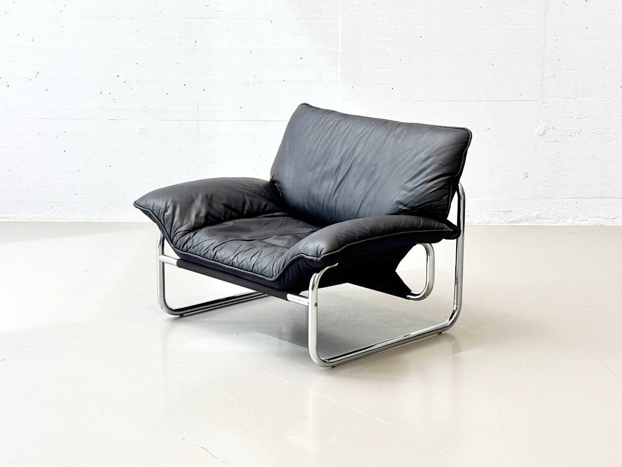 Bauhaus_lounge_chair_by_Johan_Bertil_Häggström_for_IKEA,_1970s