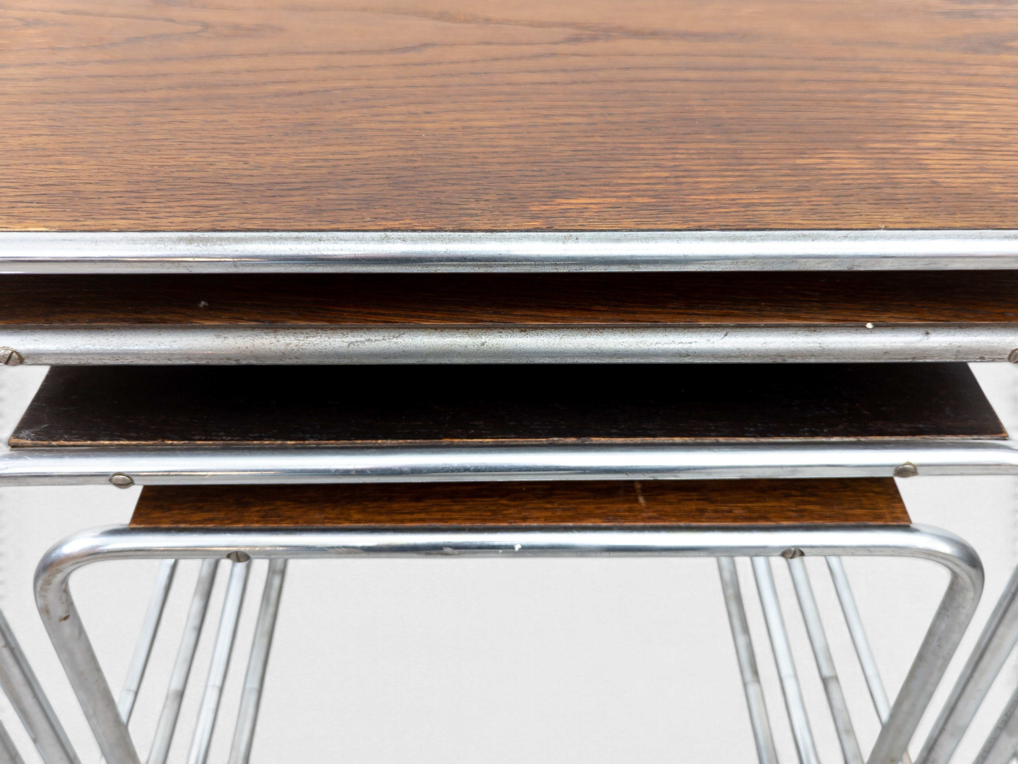 Set_of_4_Marcel_Breuer_B9_Bauhaus_Nesting_Tables_in_Tubular_Steel_and_Wood,_Czechoslovakia,_1930s