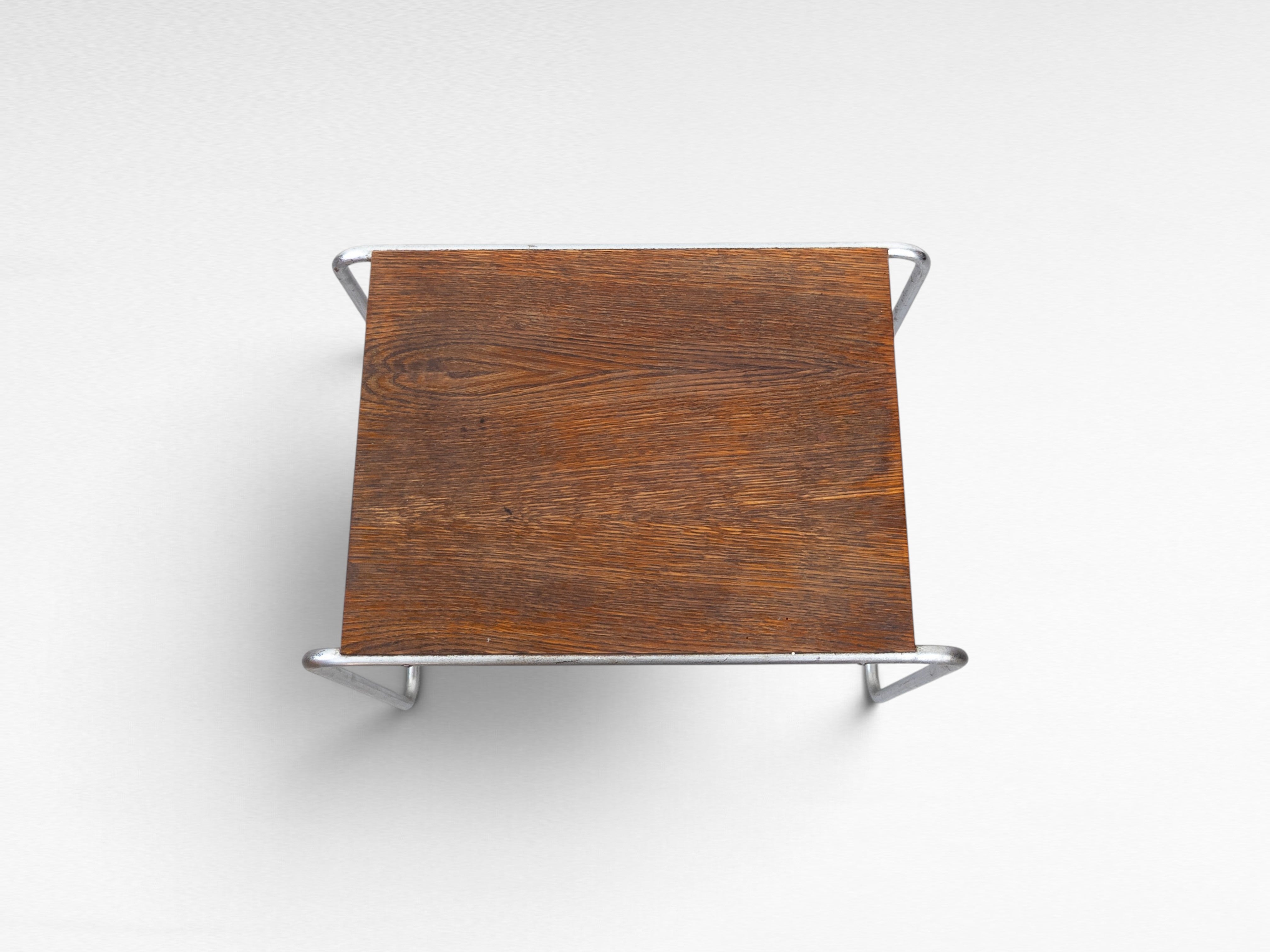 Set_of_4_Marcel_Breuer_B9_Bauhaus_Nesting_Tables_in_Tubular_Steel_and_Wood,_Czechoslovakia,_1930s