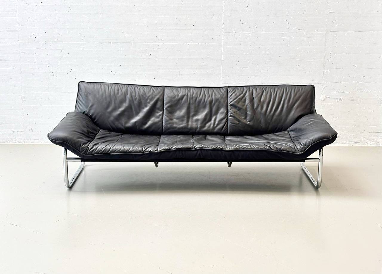 Bauhaus_three-seater_sofa_Johan_Bertil_Häggström_for_IKEA,_1970s