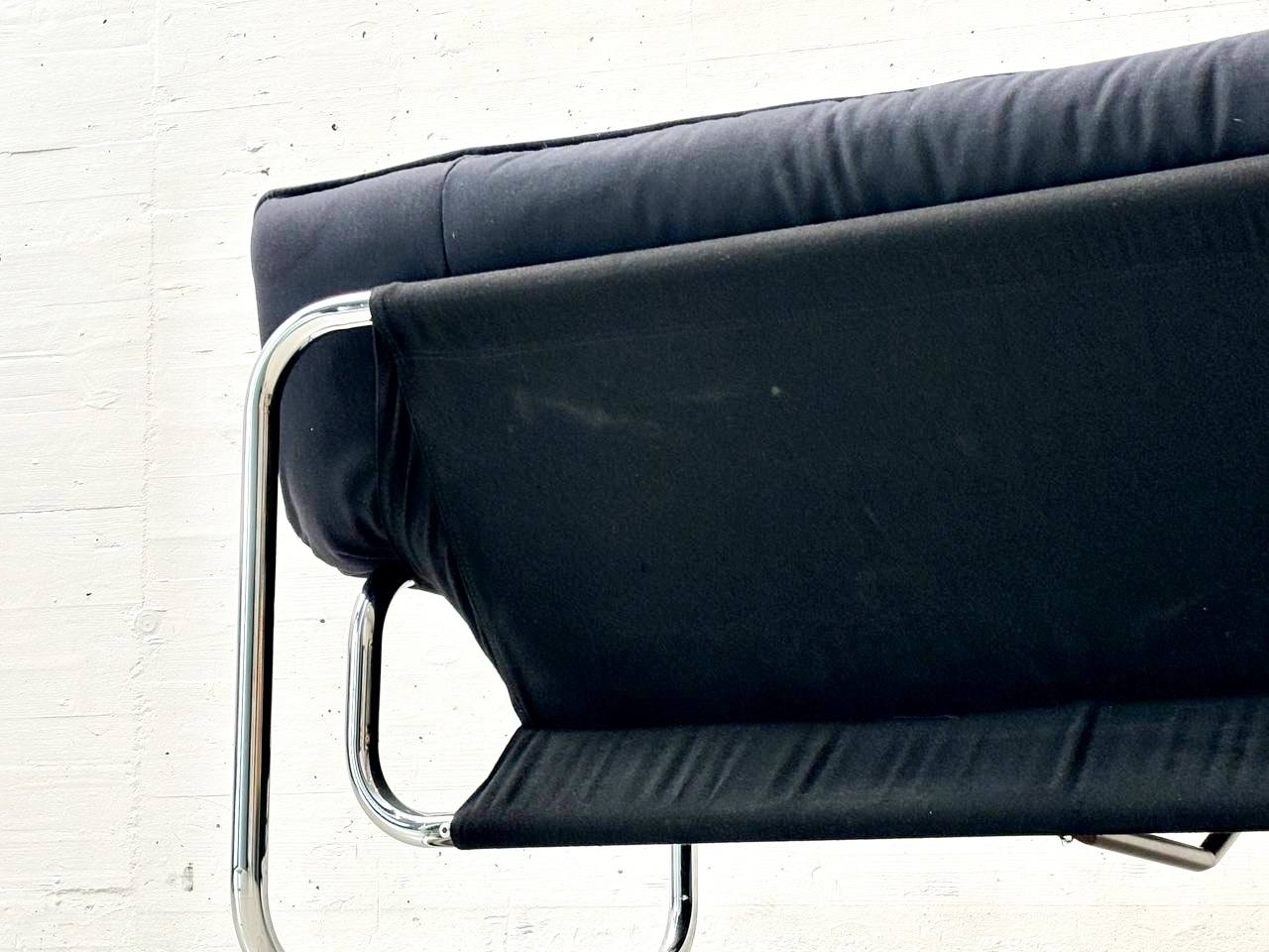 Bauhaus_three-seater_sofa_Johan_Bertil_Häggström_for_IKEA,_1970s
