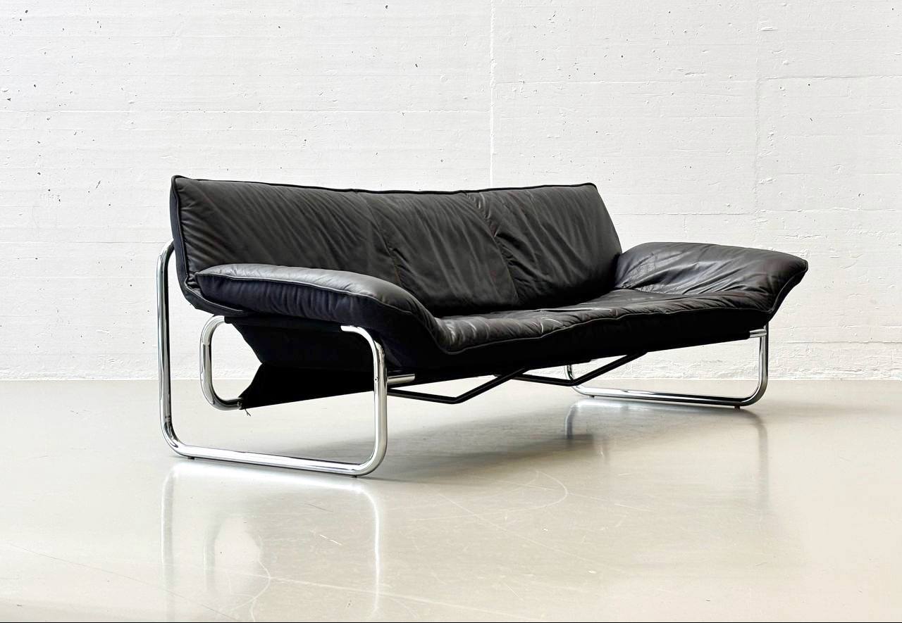 Bauhaus_three-seater_sofa_Johan_Bertil_Häggström_for_IKEA,_1970s