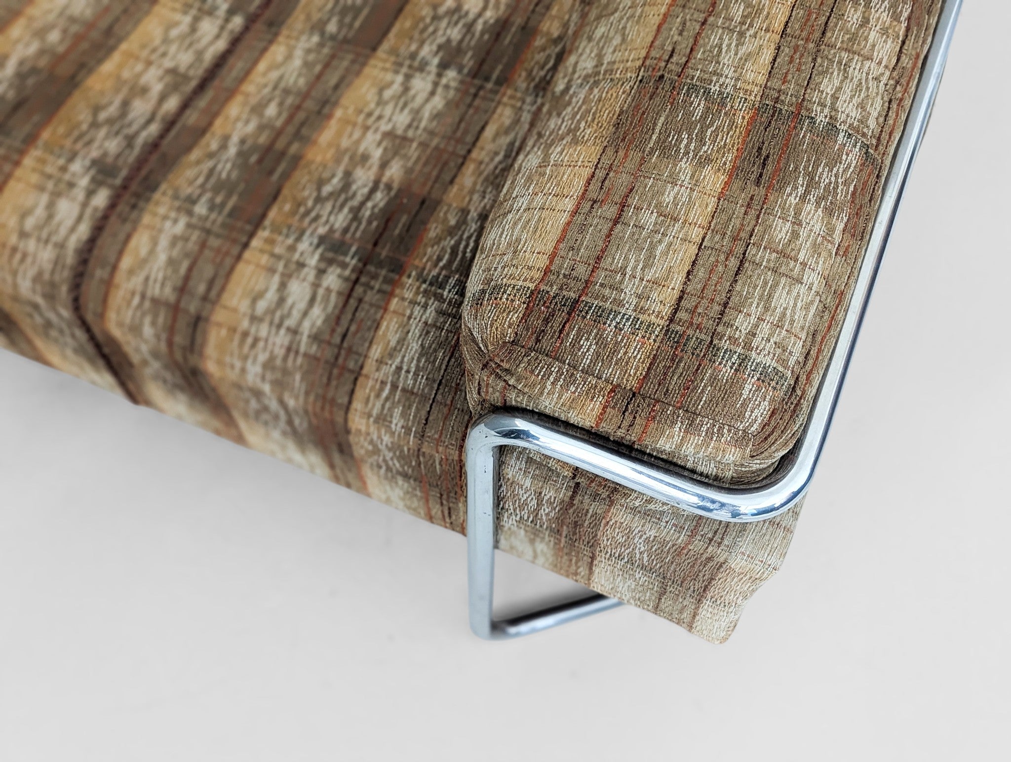 Bauhaus_Tubular_Steel_Daybed_B_267_by_Bruno_Weil_for_Thonet,_1930s