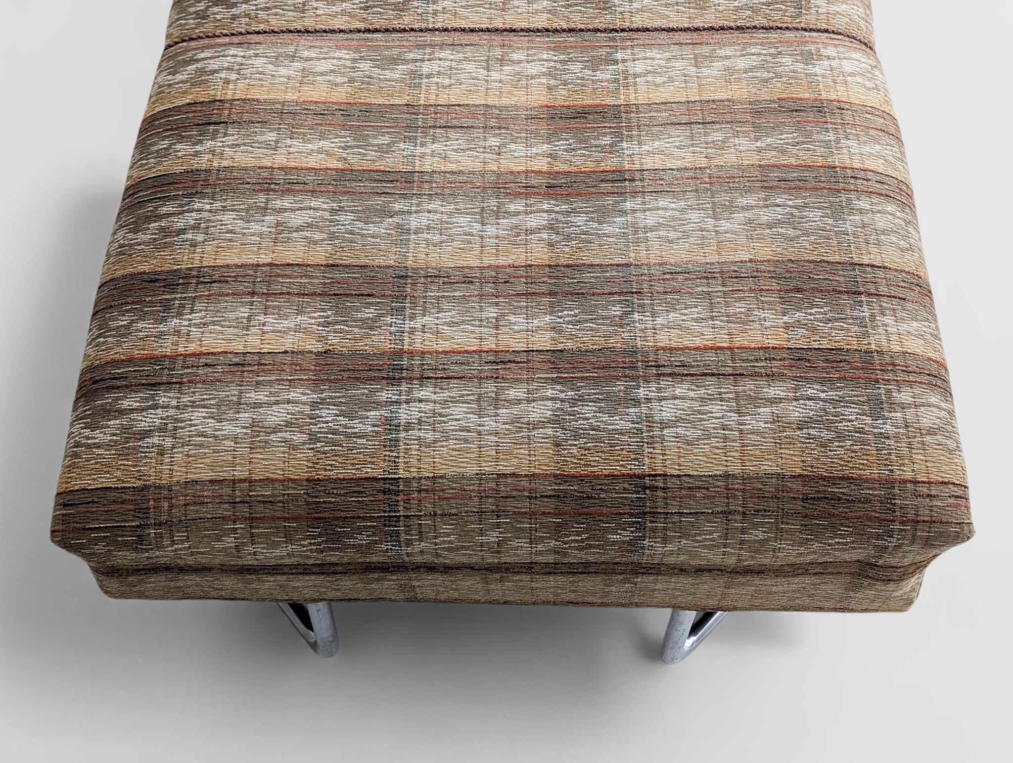 Bauhaus_Tubular_Steel_Daybed_B_267_by_Bruno_Weil_for_Thonet,_1930s