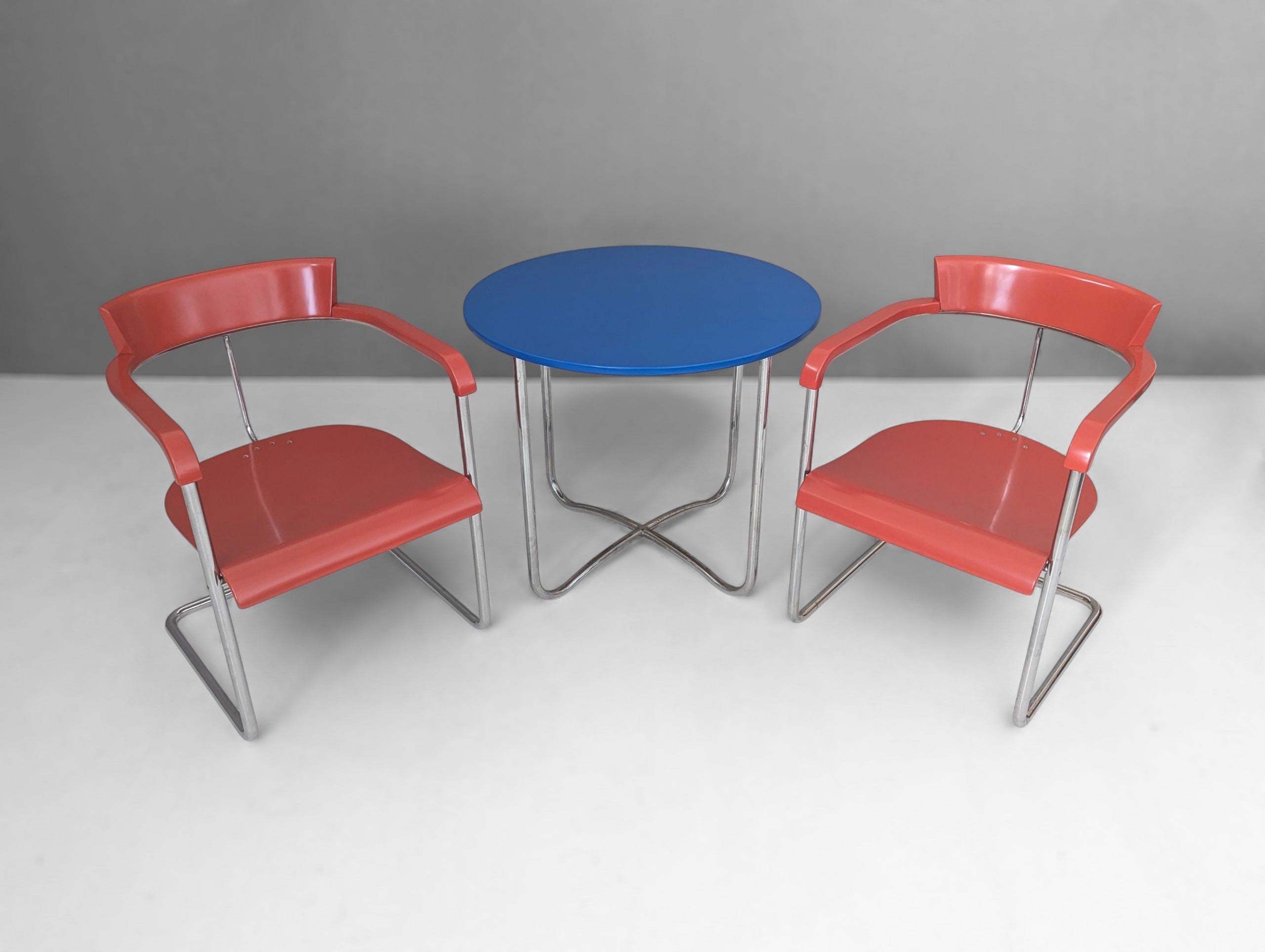 Set_of_Bauhaus_Tubular_Steel_Seating_H128_by_Jindrich_Halabala_for_UP_Zavody,_1930s