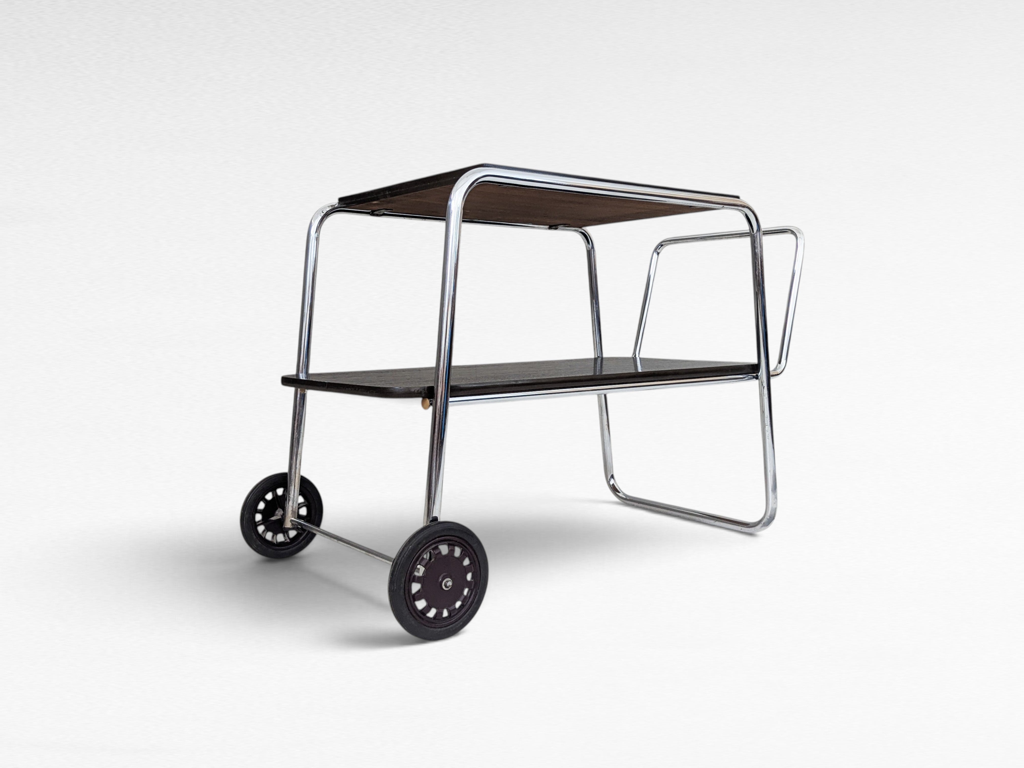 Bauhaus_tubular_steel_serving_cart_by_Robert_Slezák,_1930s