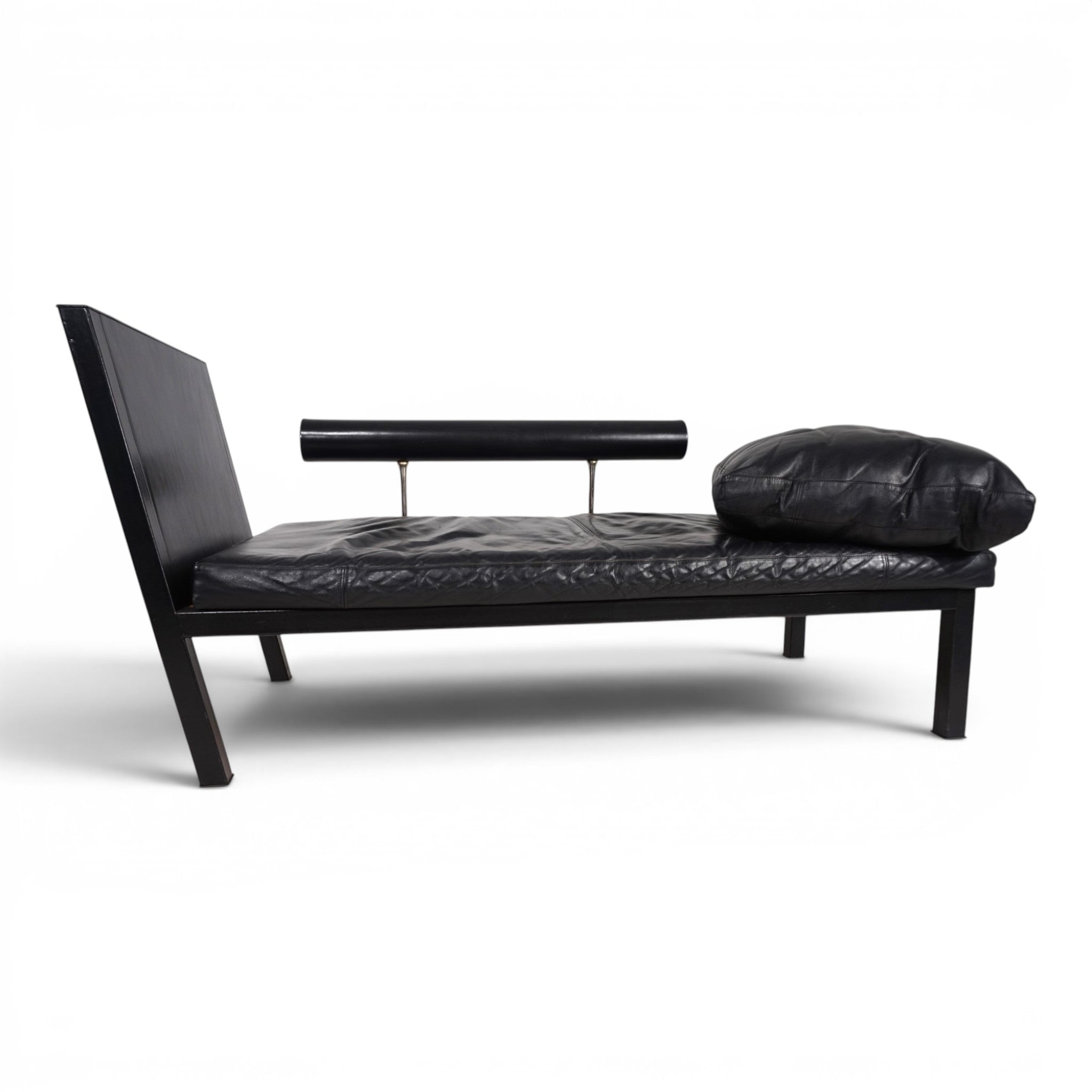 Antonio_Citterio_Baisity_Chaise_Lounge_for_B&B_Italia_in_Black_Leather,_1980s