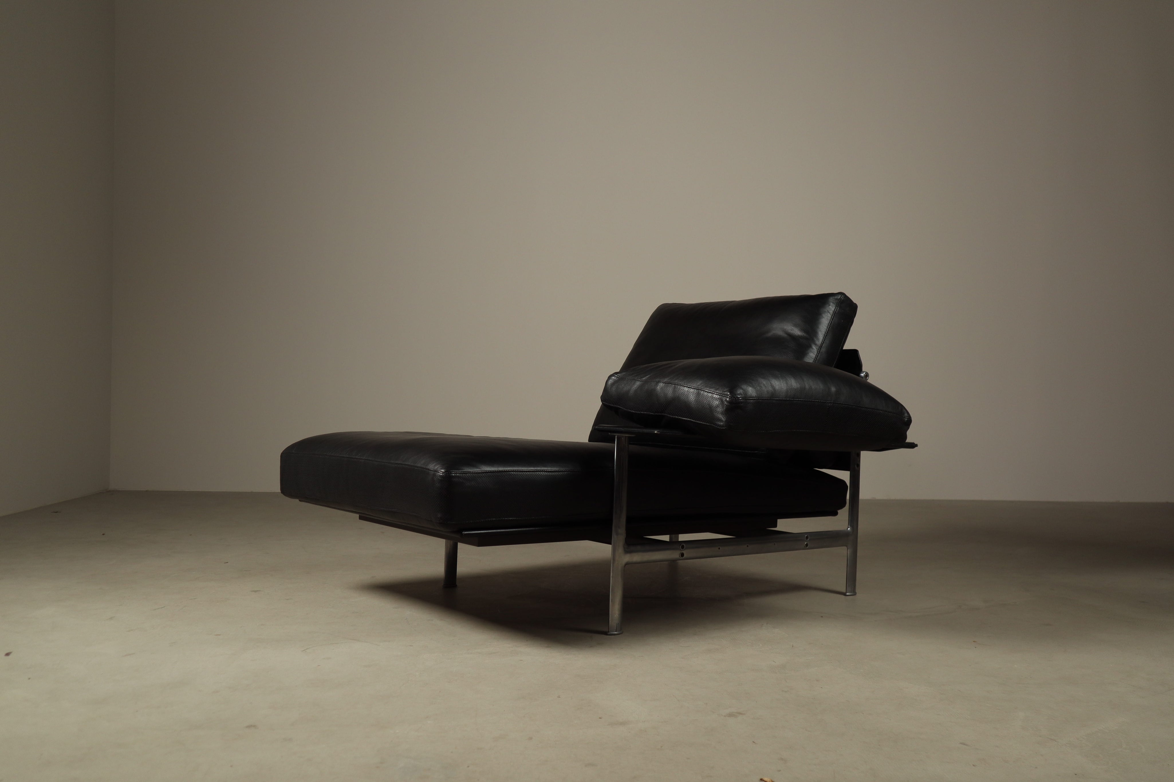 Diesis_Chaise_Longue_by_Antonio_Citterio_and_Paolo_Nava_for_B&B_Italia