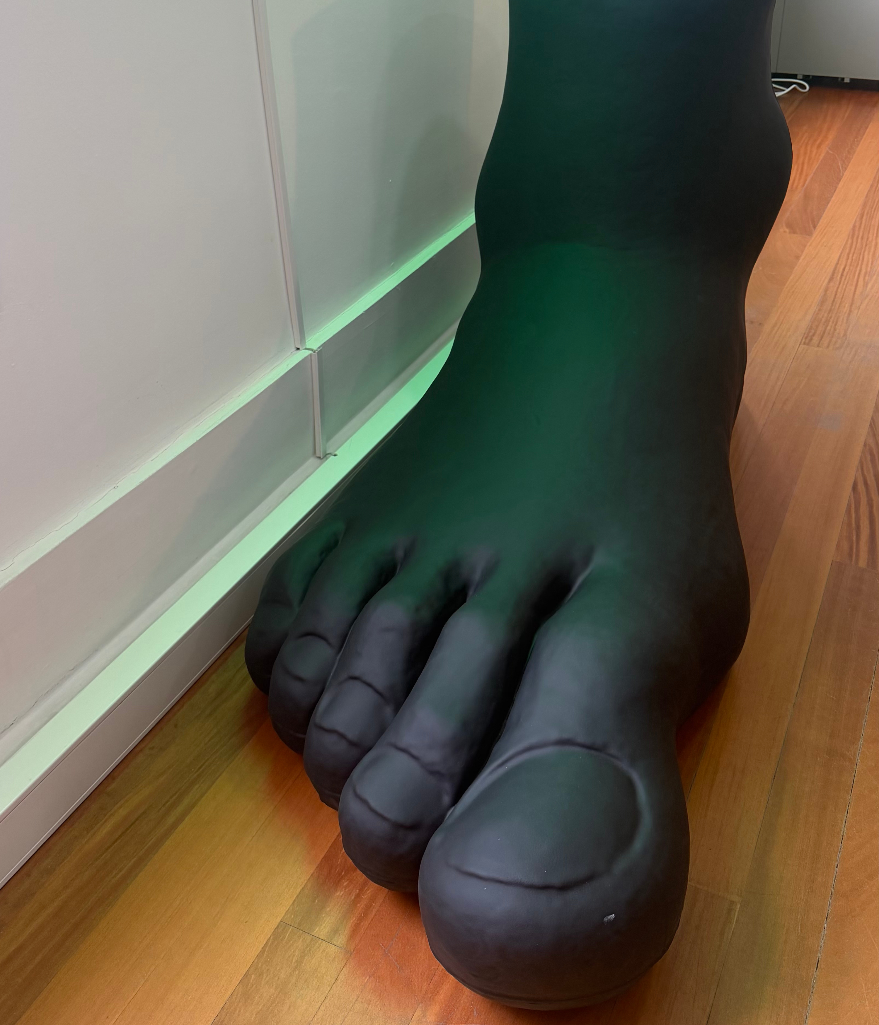 B&B_Italia_Up7_Foot_by_Gaetano_Pesce