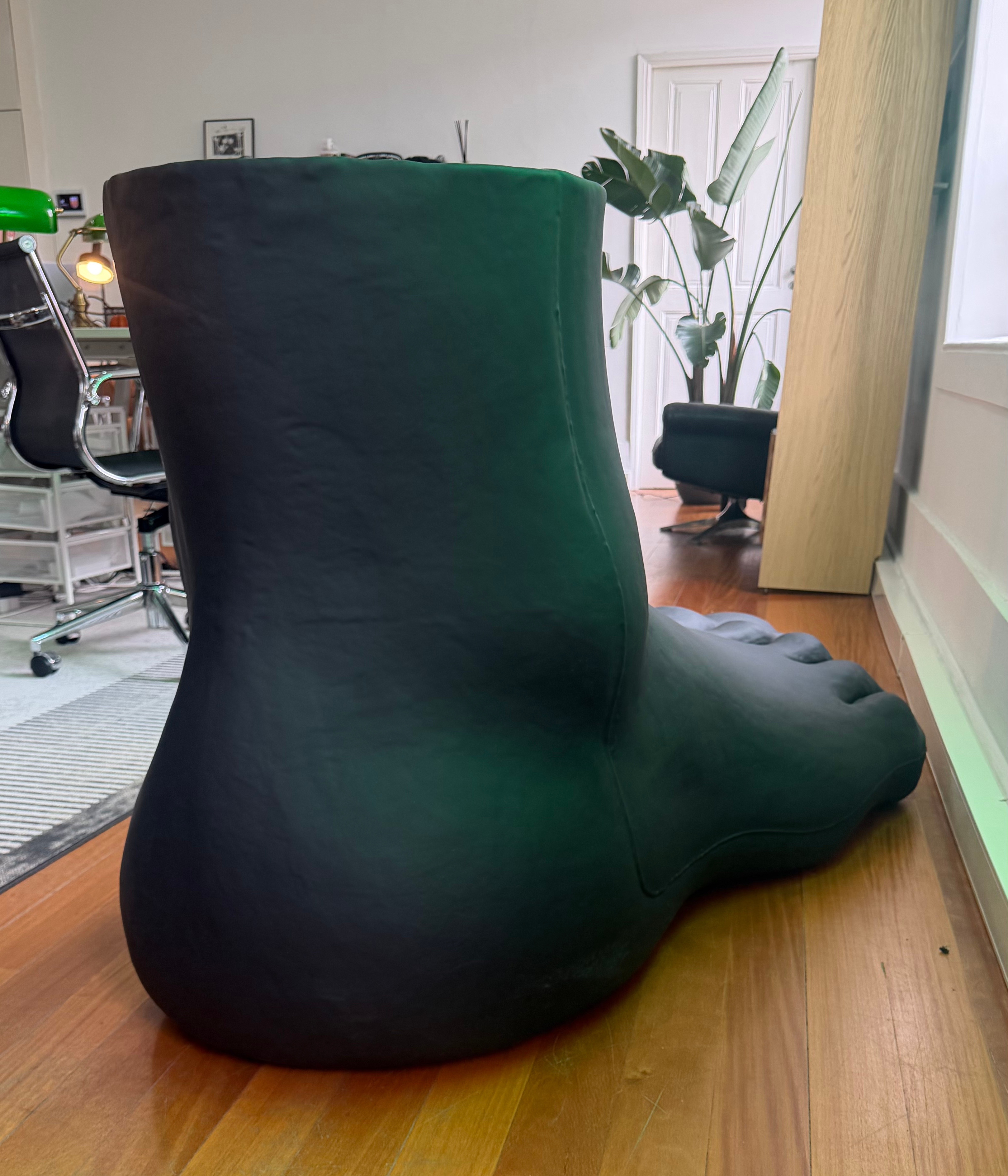 B&B_Italia_Up7_Foot_by_Gaetano_Pesce