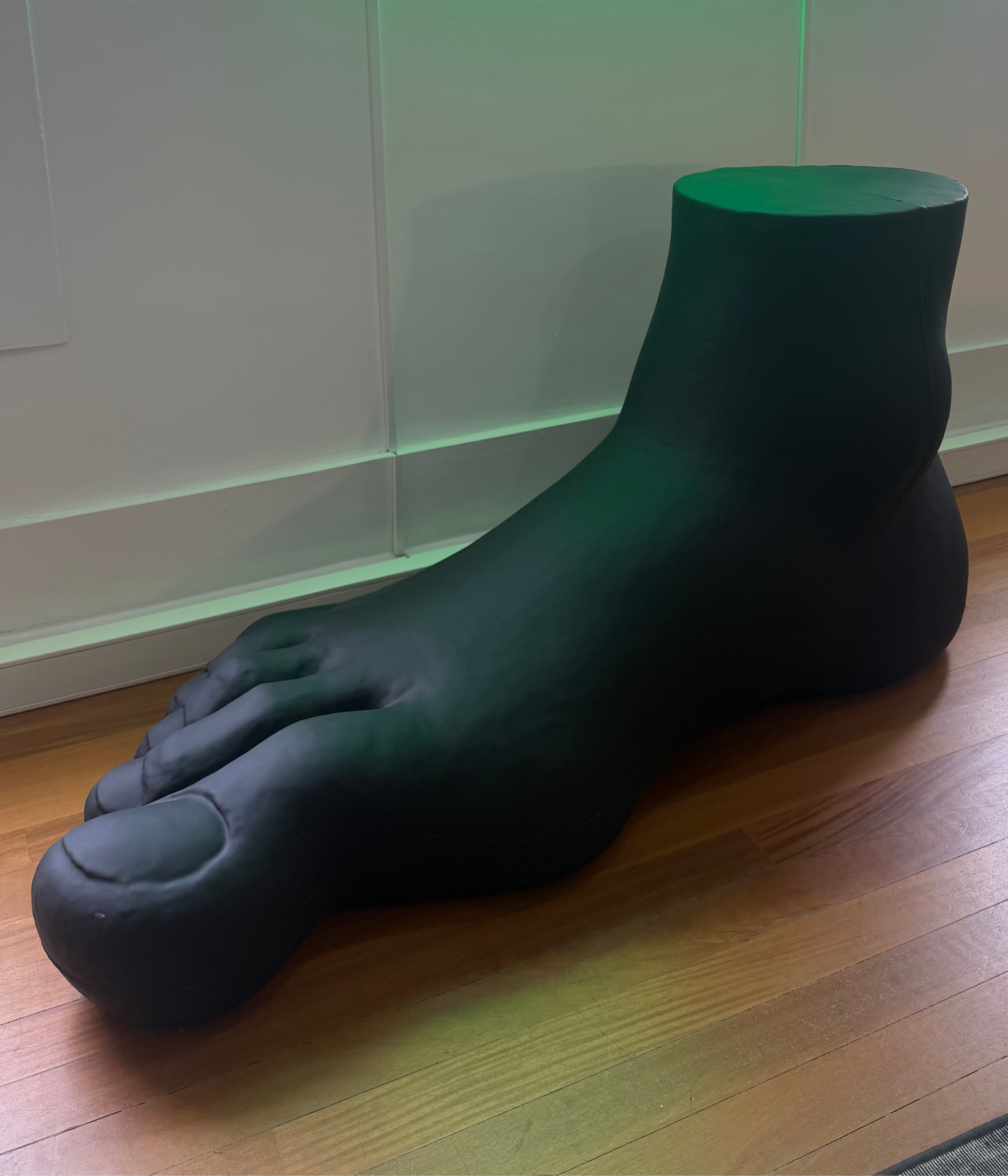 B&B_Italia_Up7_Foot_by_Gaetano_Pesce