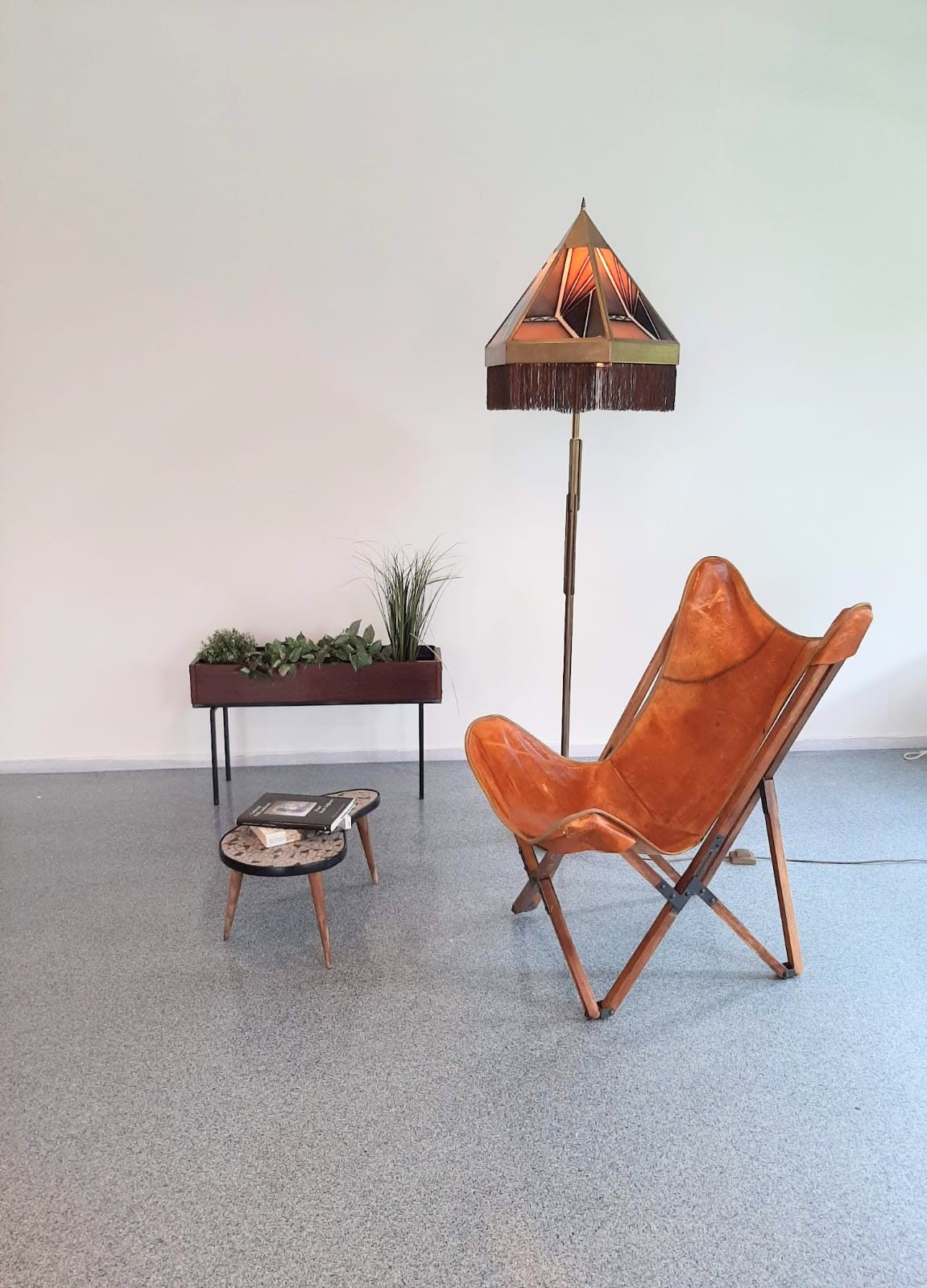 Rare_Dutch_Art_Deco_Floor_Lamp,_Amsterdam_School,_Stained_Glass_&_Brass,_1920s