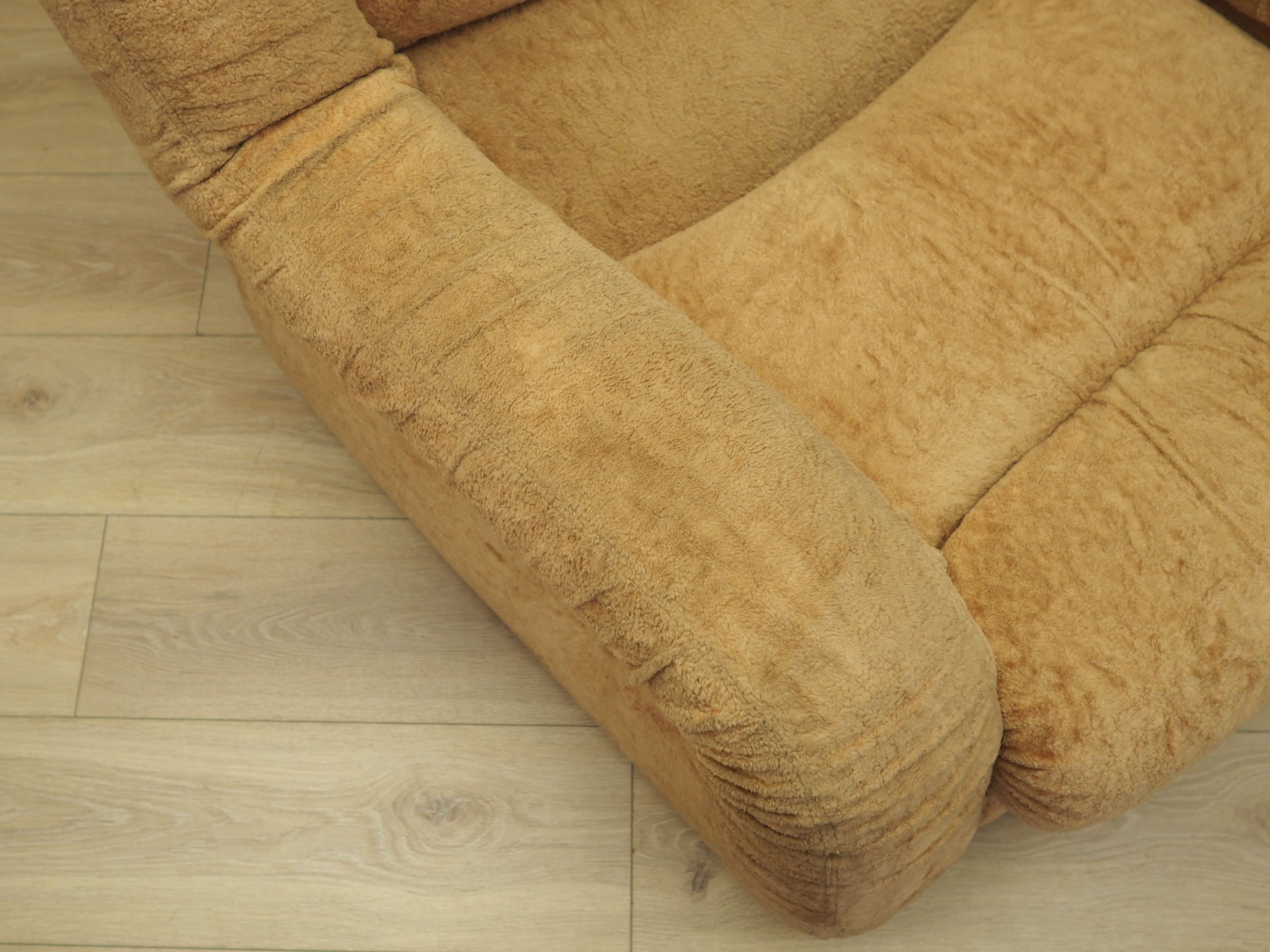 Beige_Armchair,_Original_Fabric,_1960s,_Italy