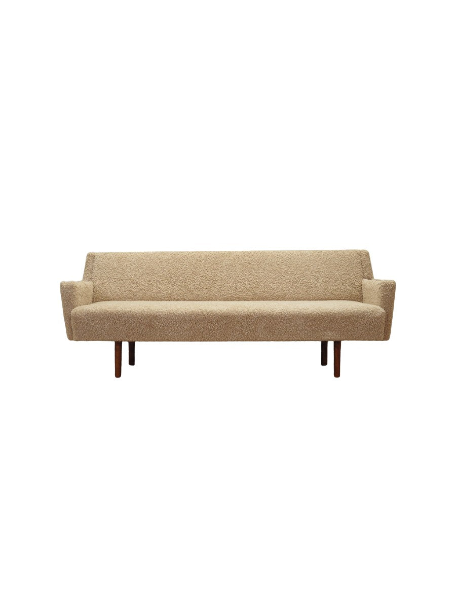Beige_sofa,_Danish_design,_1970s,_production:_Denmark