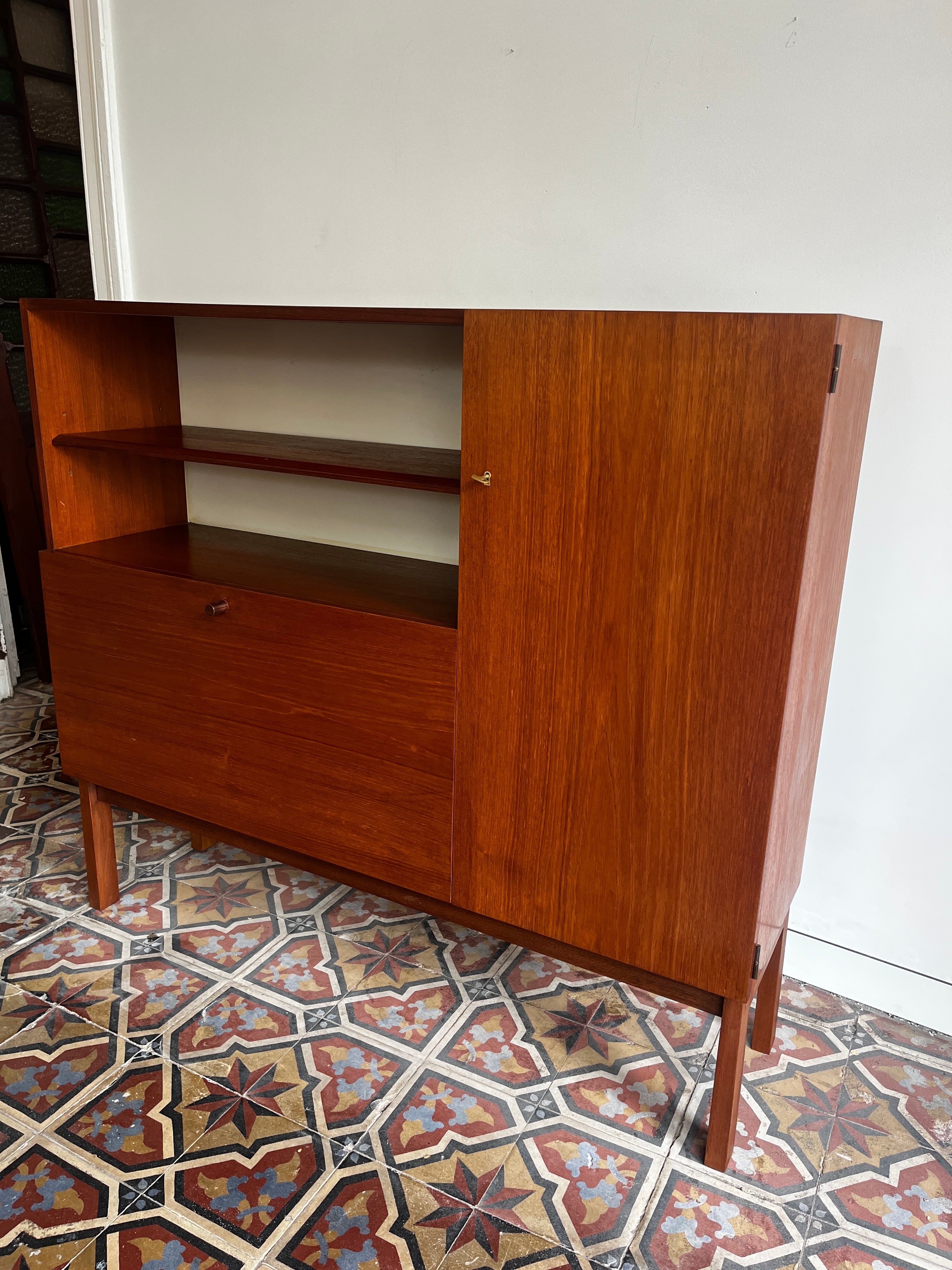 Jos_De_Mey_Teak_Cabinet_for_Vandenberghe-Pauvers,_Belgium_1960s