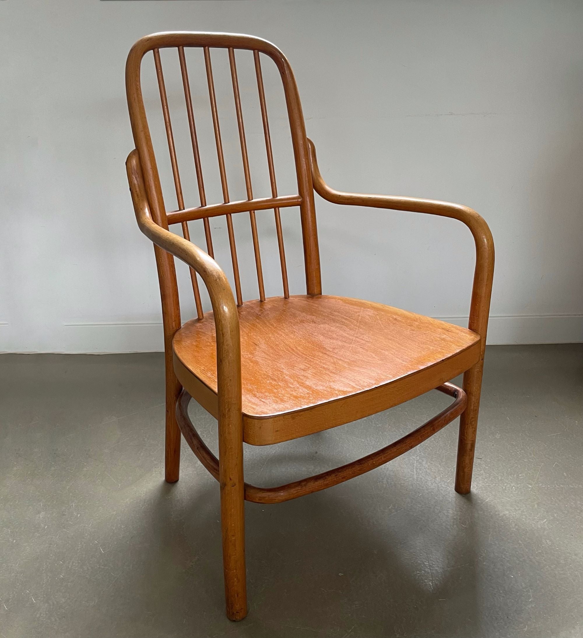 Bentwood_armchair_model_A63-F,_design_Josef_Frank_for_Thonet,_1930s,_Austria