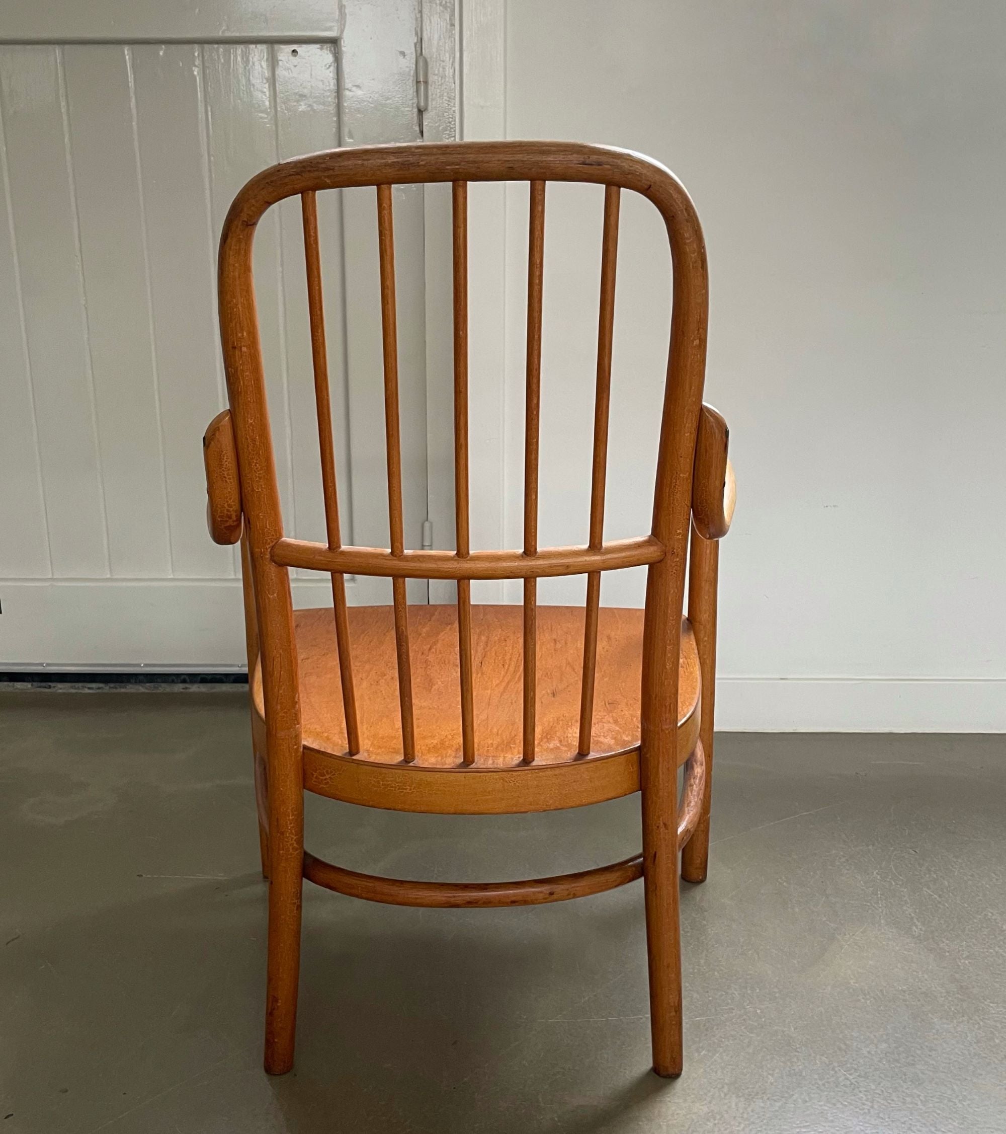 Bentwood_armchair_model_A63-F,_design_Josef_Frank_for_Thonet,_1930s,_Austria