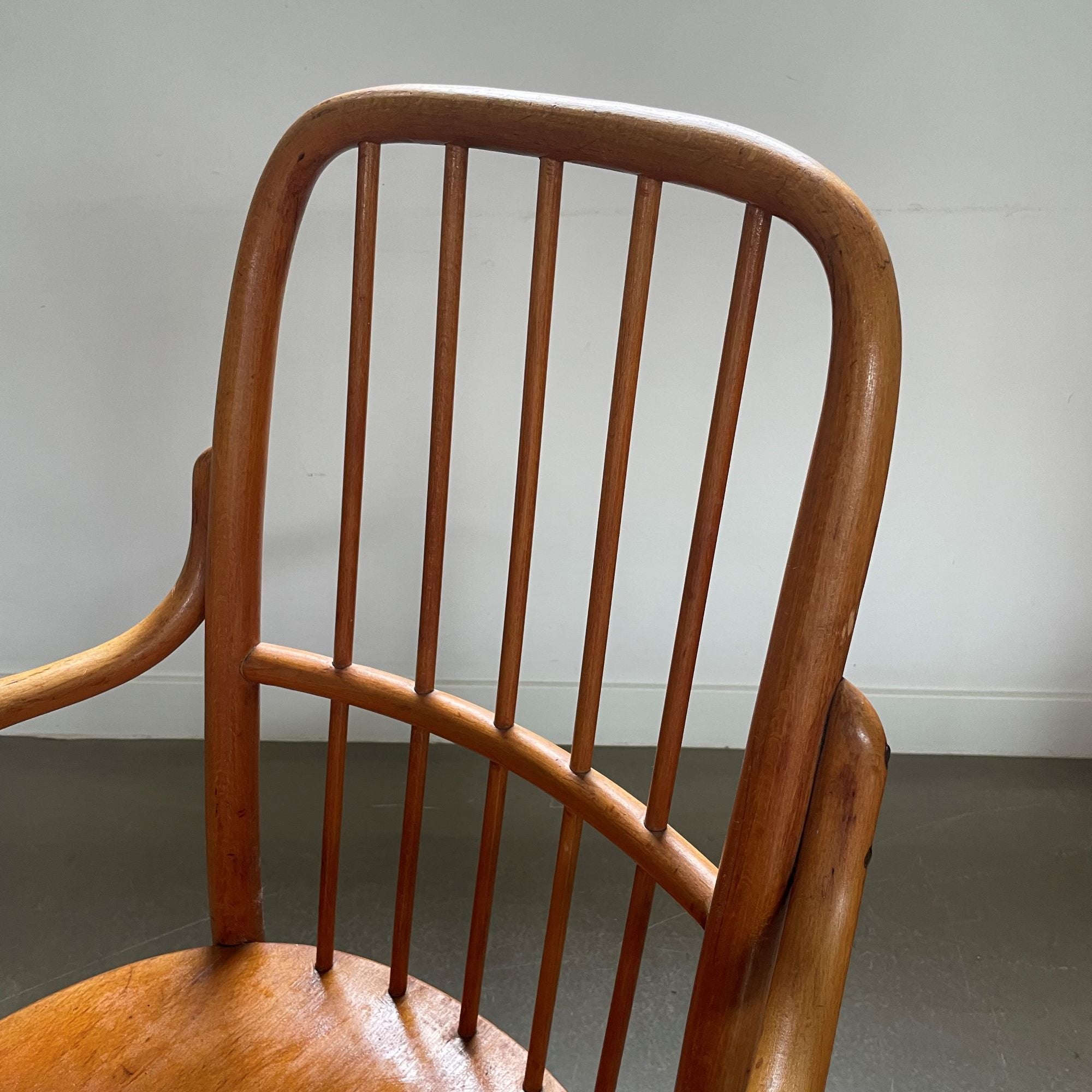 Bentwood_armchair_model_A63-F,_design_Josef_Frank_for_Thonet,_1930s,_Austria