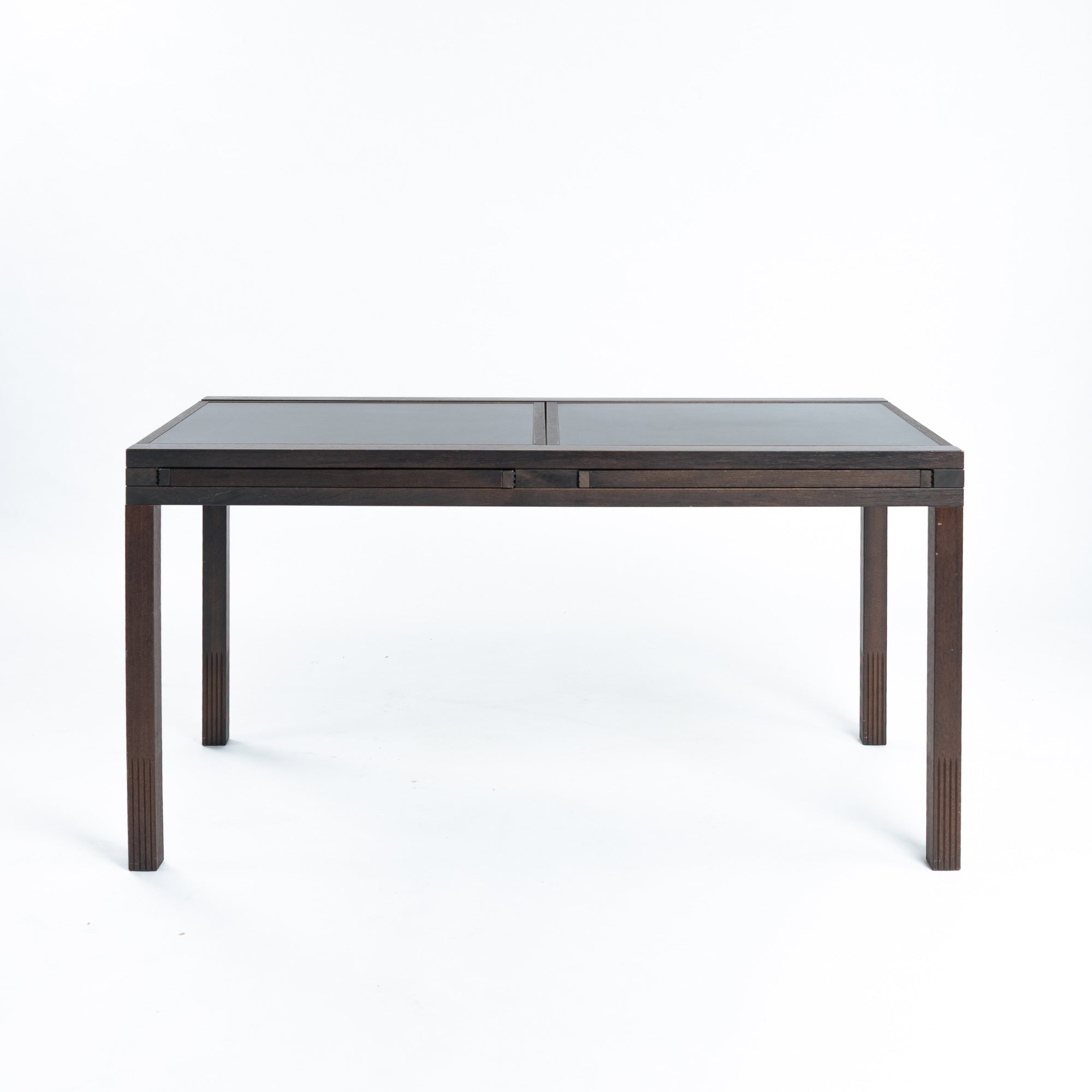 Bernard_Vuarnesson_dining_table_for_Bellato_with_reversible_and_extendible_tops,_1980s
