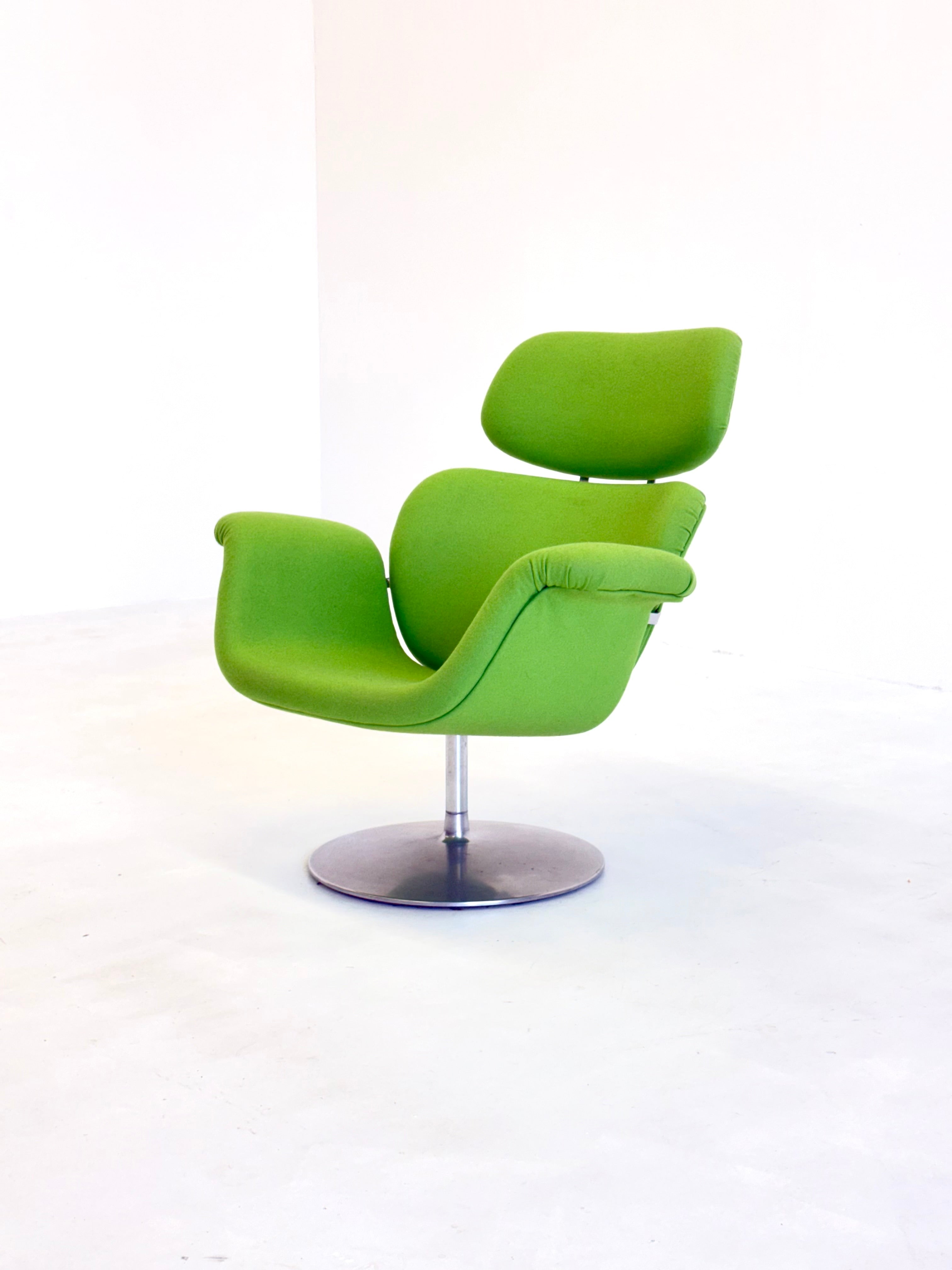 1960s_Big_Tulip_Armchair_by_Pierre_Paulin_for_Artifort,_Netherlands
