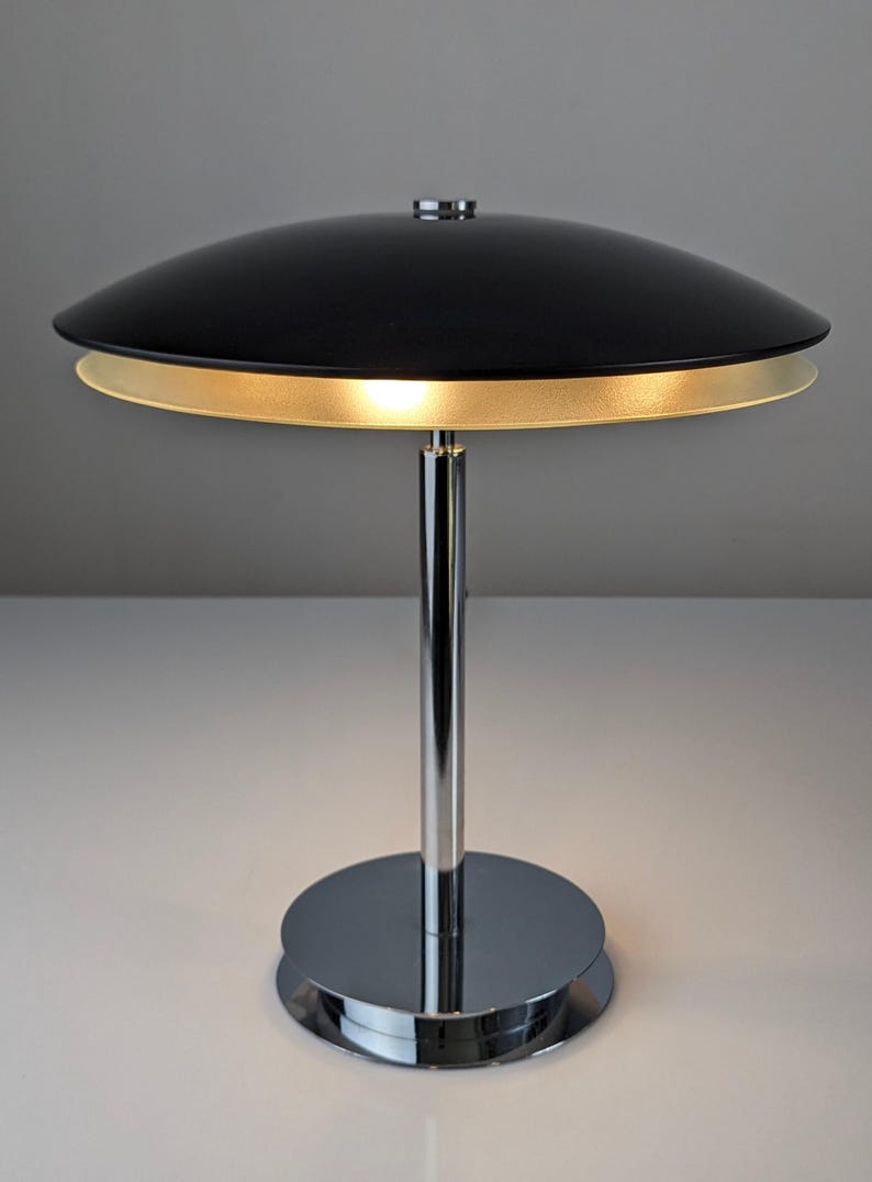 Bis_table_lamp_by_Fontana_Arte