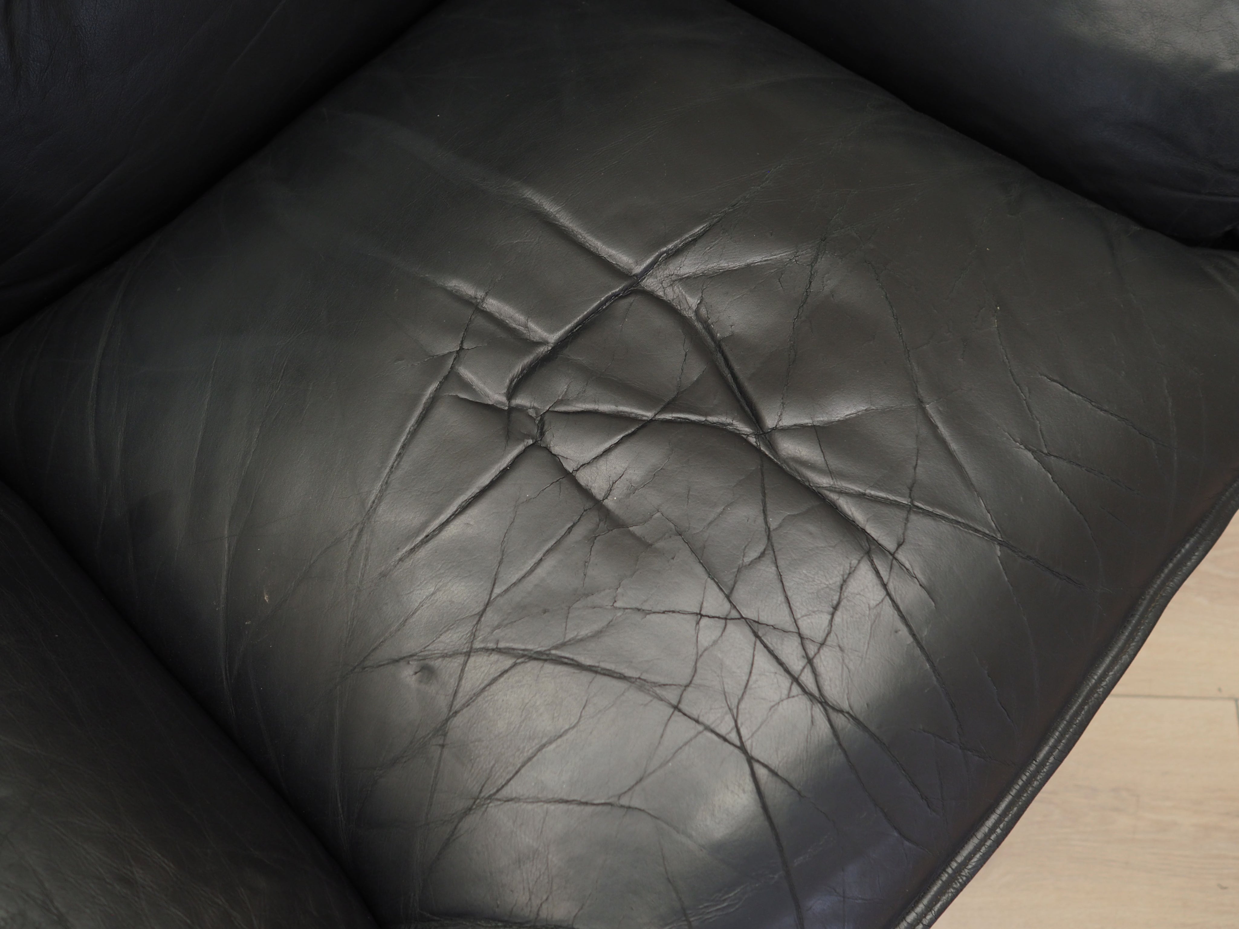 Black_Armchair,_Original_Leather,_1960s,_Italy