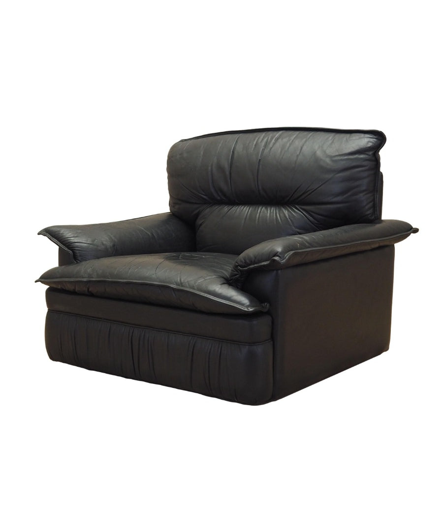 Black_Armchair,_Original_Leather,_1960s,_Italy
