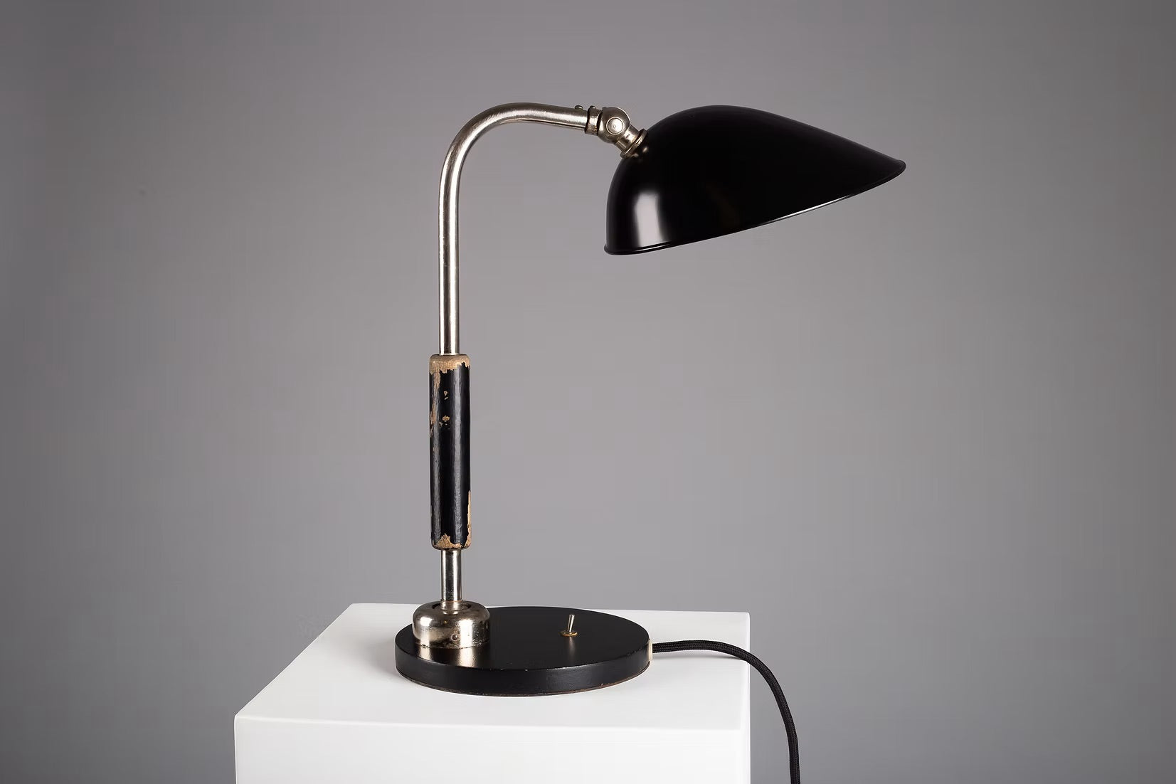 Black_Bauhaus_Articulating_Desk_Lamp,_1930s,_Germany