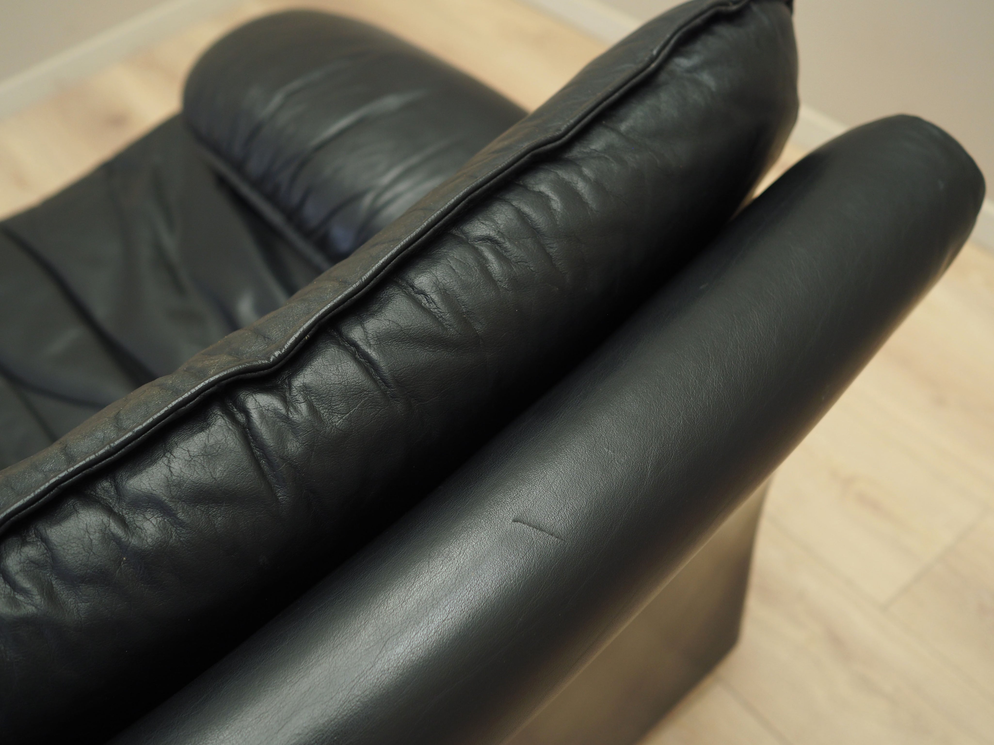 Black_Lounge_Chair,_Original_Leather,_1970s,_Italy