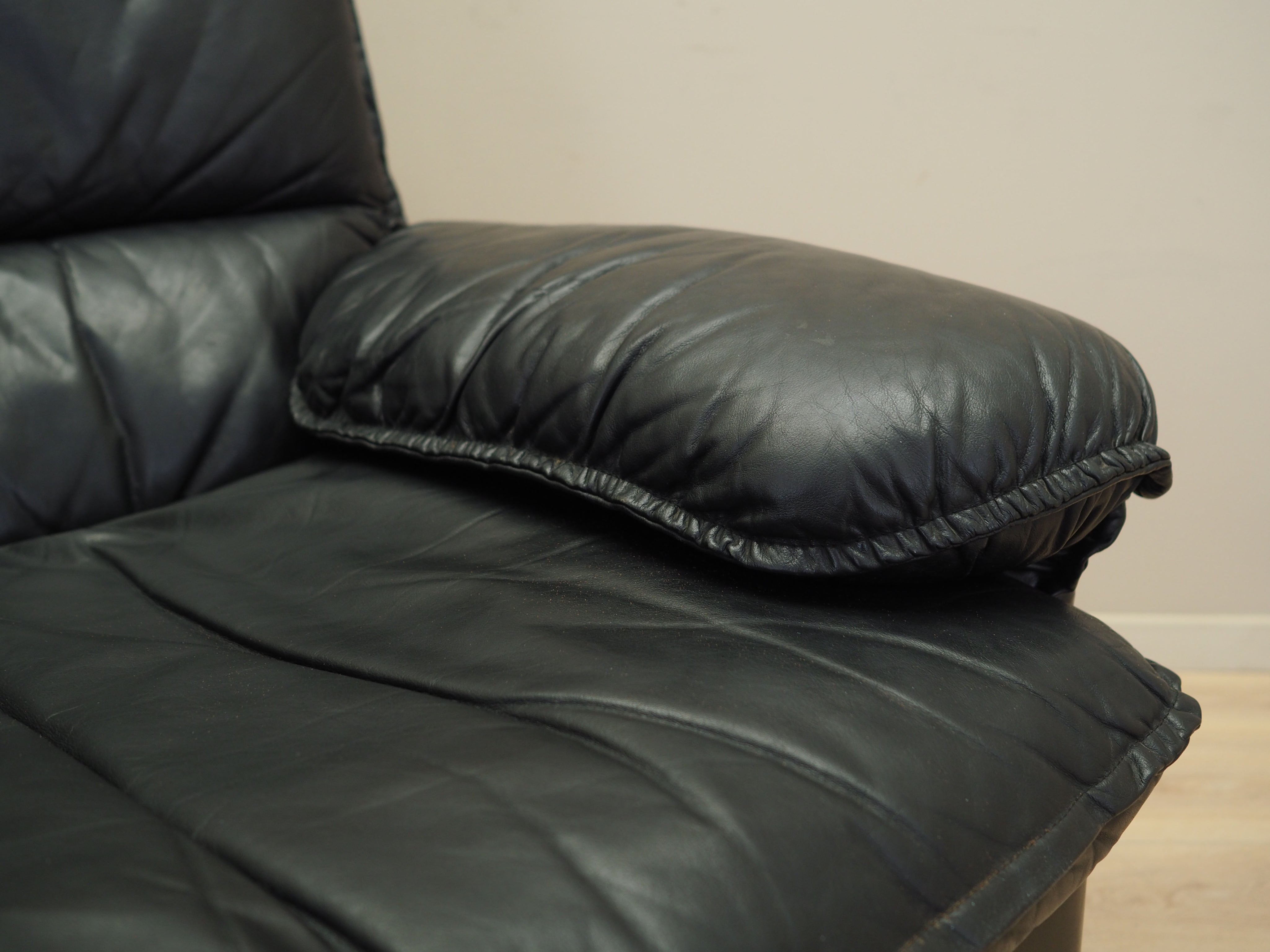Black_Lounge_Chair,_Original_Leather,_1970s,_Italy