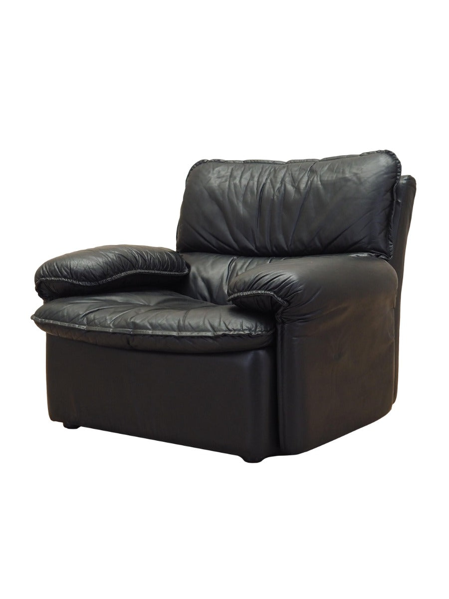 Black_Lounge_Chair,_Original_Leather,_1970s,_Italy
