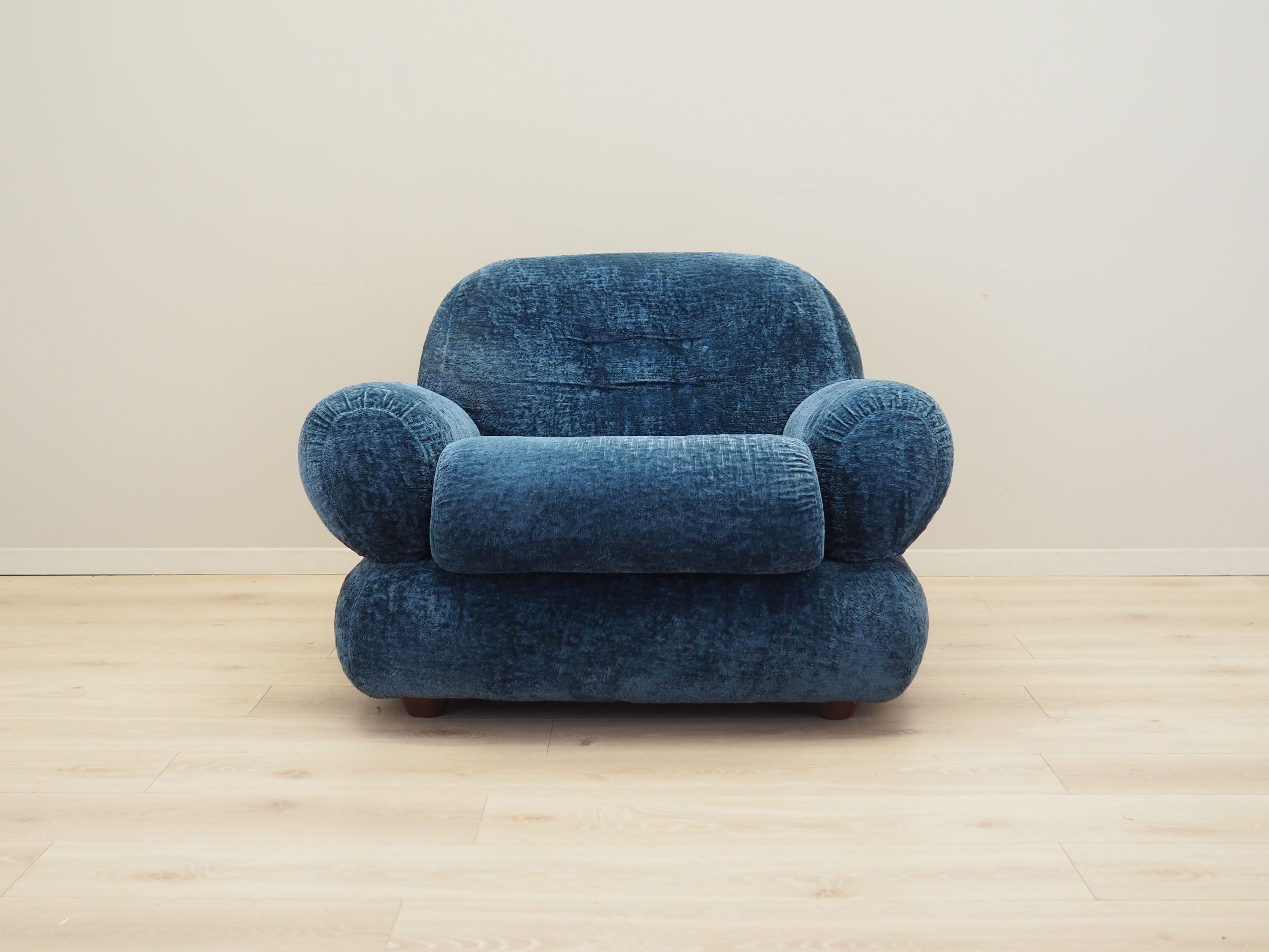 Blue_Armchair,_Fabric,_1970s,_Italy