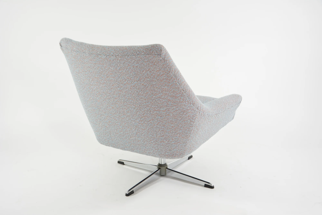 1970s_Swivel_Shell_Armchair_in_Light_Blue_and_Terracotta_Fabric_with_Chrome_Base
