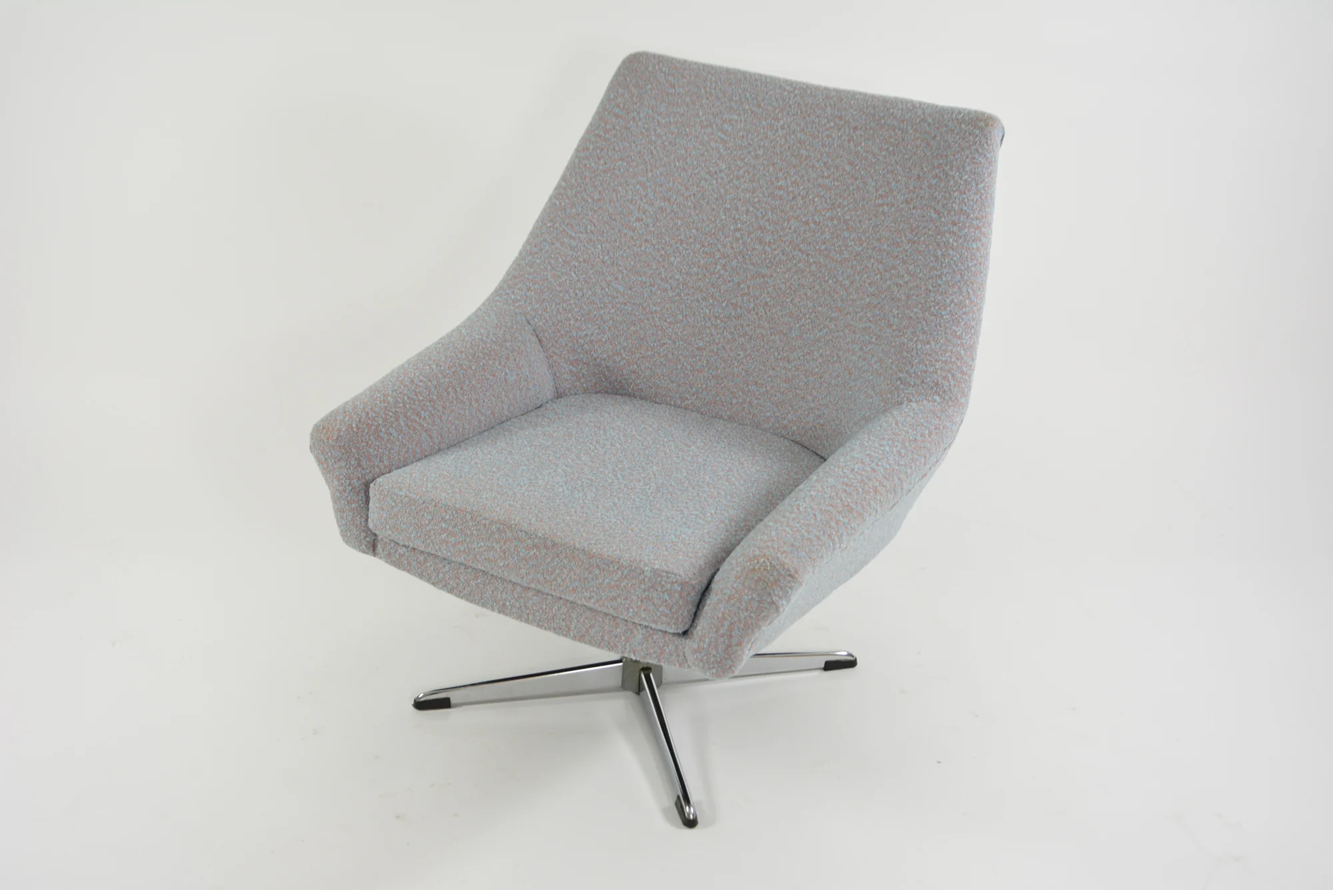 1970s_Swivel_Shell_Armchair_in_Light_Blue_and_Terracotta_Fabric_with_Chrome_Base