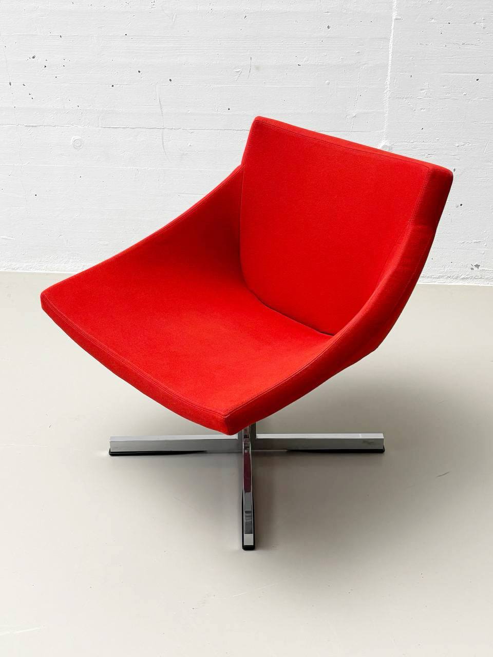 BoCu_armchair_by_Jörg_Boner_for_Team_by_Wellis_in_red