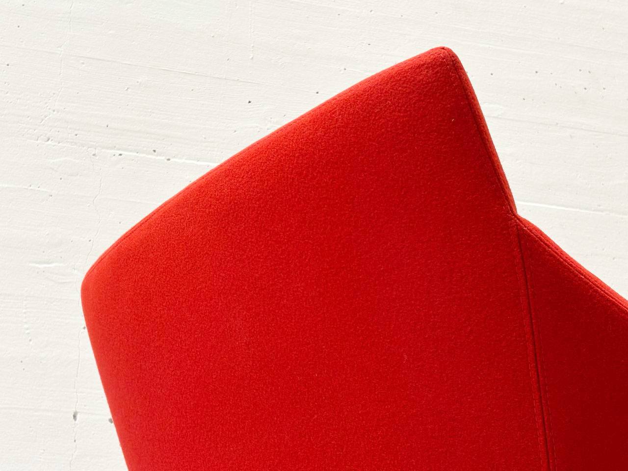 BoCu_armchair_by_Jörg_Boner_for_Team_by_Wellis_in_red